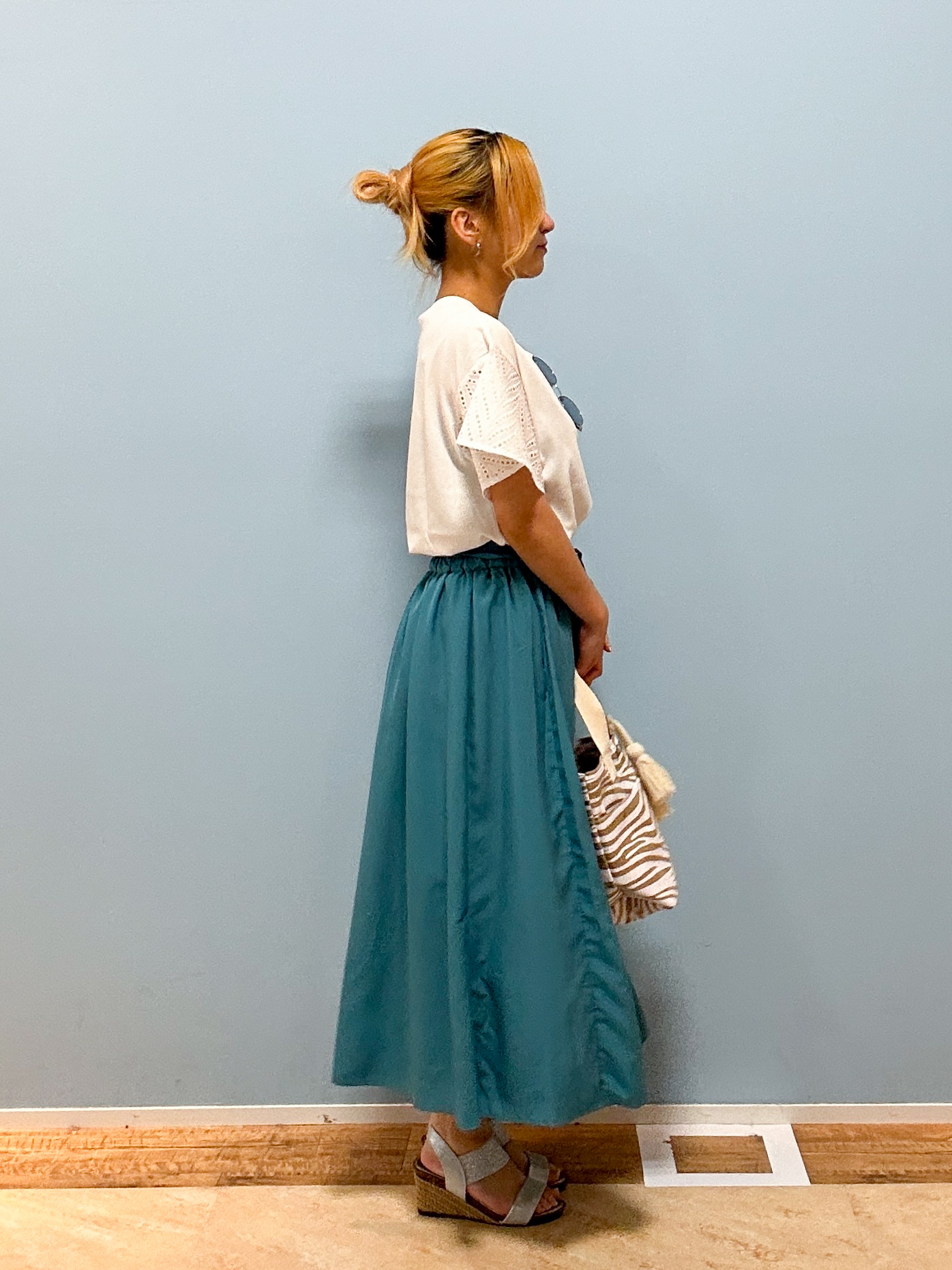 mikoさんの「SHOO･LA･RUE｜【S-LL/洗濯機可/体型カバー】汗じみが気になりにくい お袖レースフレアTシャツ」を使ったコーディネート