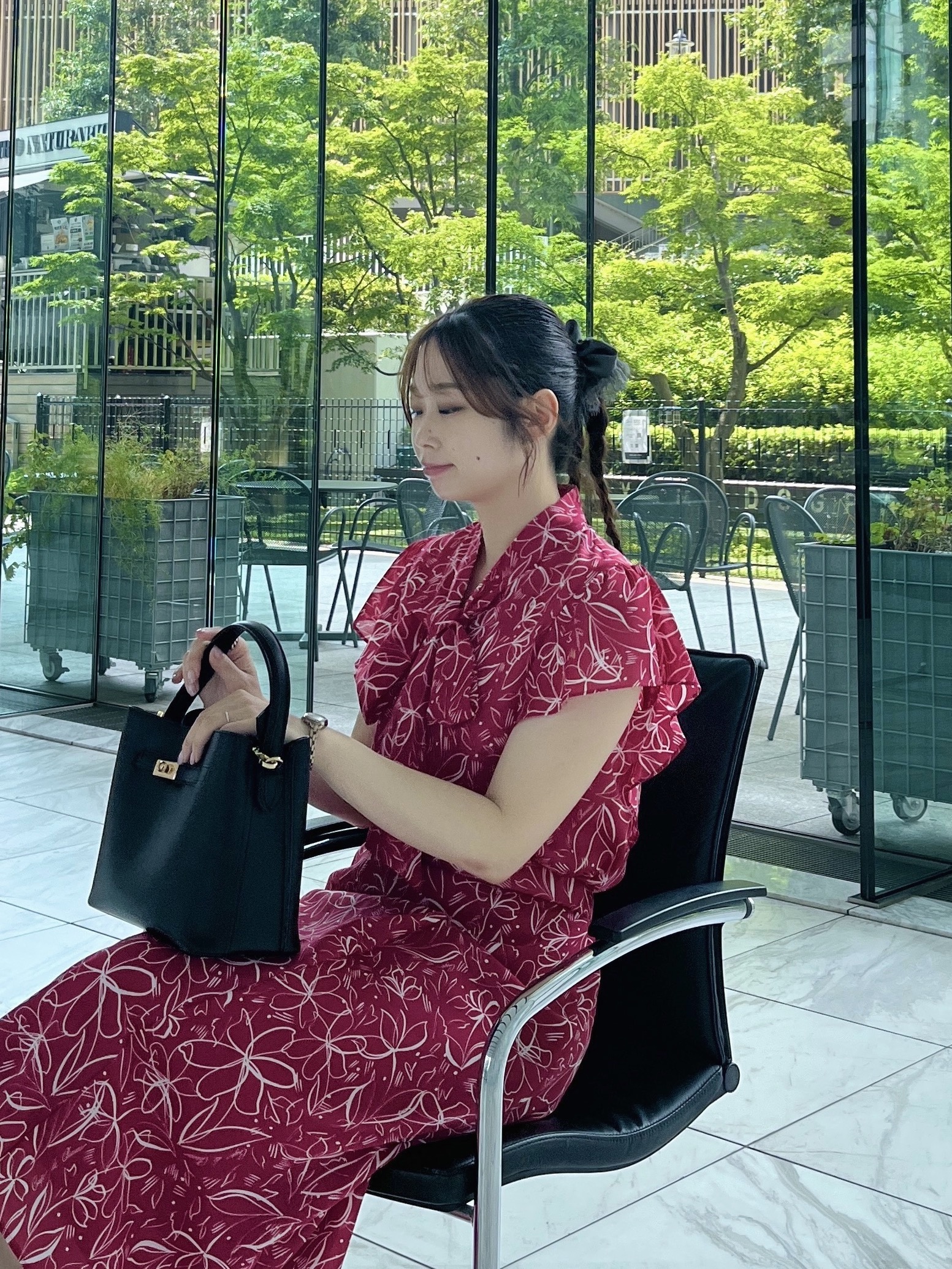 Saekoさんの「COUP DE CHANCE｜【手洗い可／日本製】フラワーリボンブラウス」を使ったコーディネート