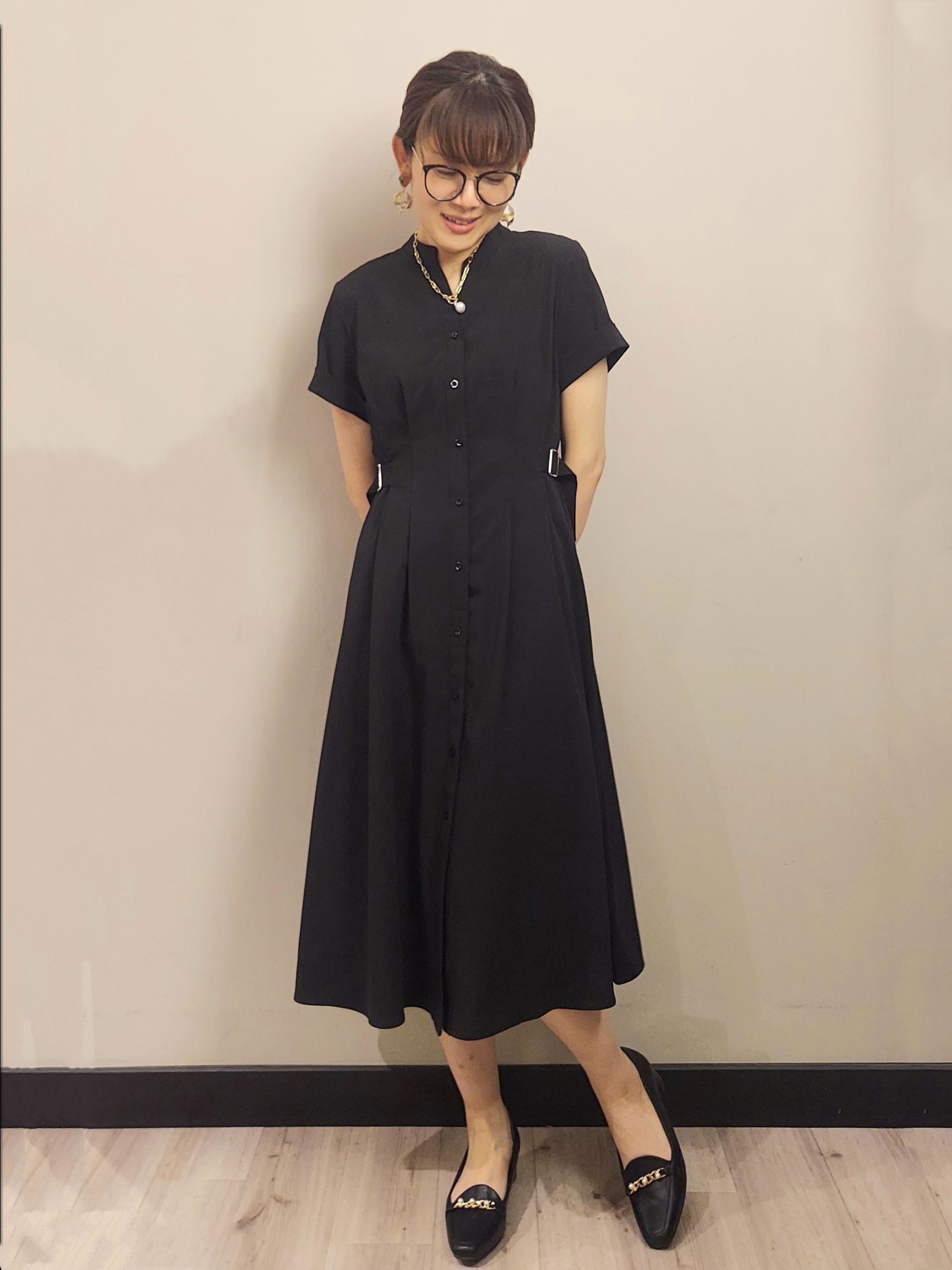 MAKIさんの「index｜【接触冷感／吸水速乾／UVケア】リネンライクサイドベルトシャツワンピース《透け防止／洗濯機OK》」を使ったコーディネート