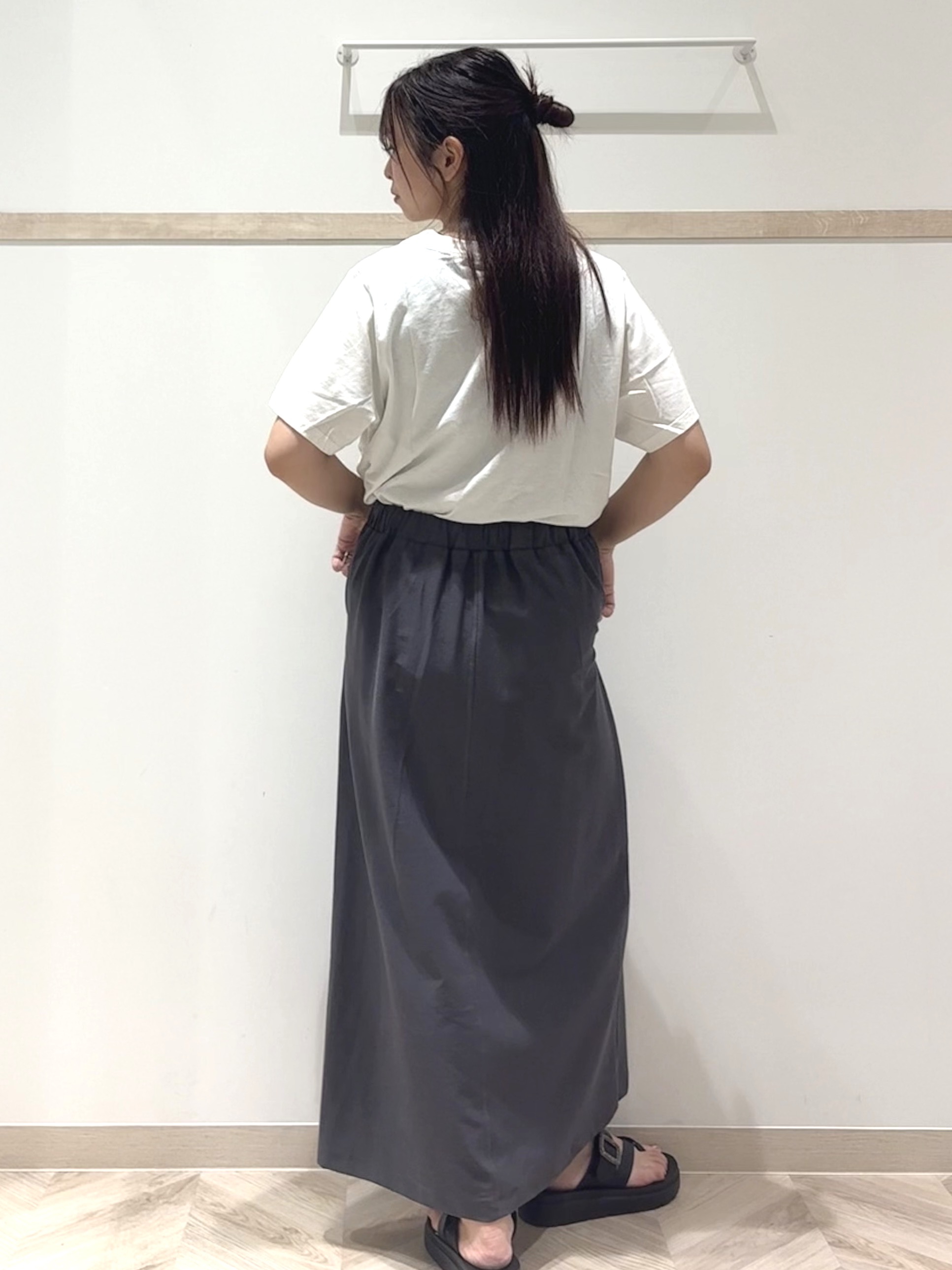 nanaさんの「SHOO･LA･RUE｜【洗濯機可/選べる6色】程よいシアー感が涼し気 ゆったりワッシャードルマンブラウス」を使ったコーディネート