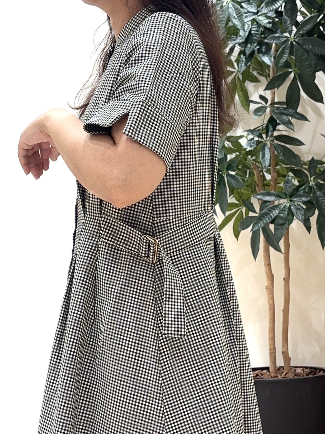 miraiさんの「grove｜【低身長さんも選べる着丈/UV・シワになりにくいetc】涼やかさも、きちんとも叶うワンピース」を使ったコーディネート