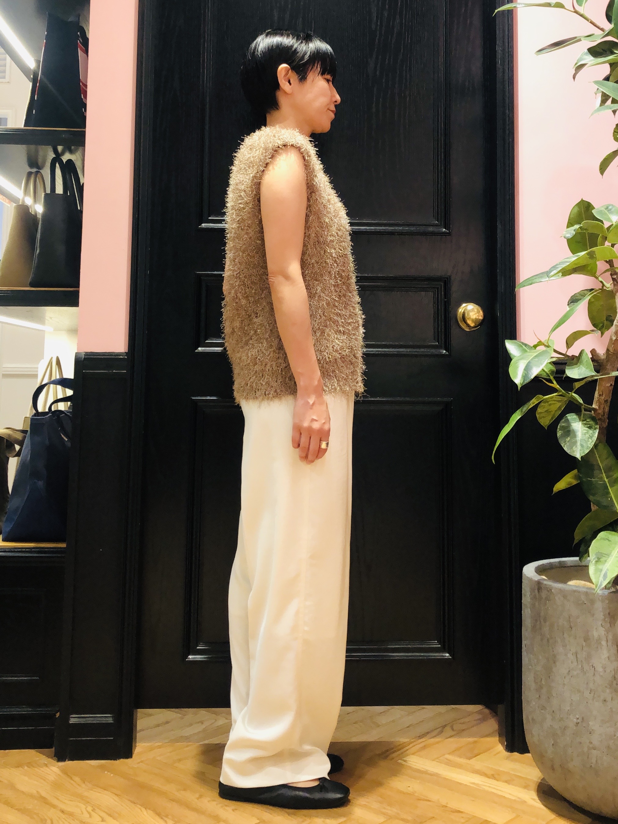 OGATAさんの「DRESSTERIOR｜フェザーヤーン2WAYニットプルオーバー」を使ったコーディネート