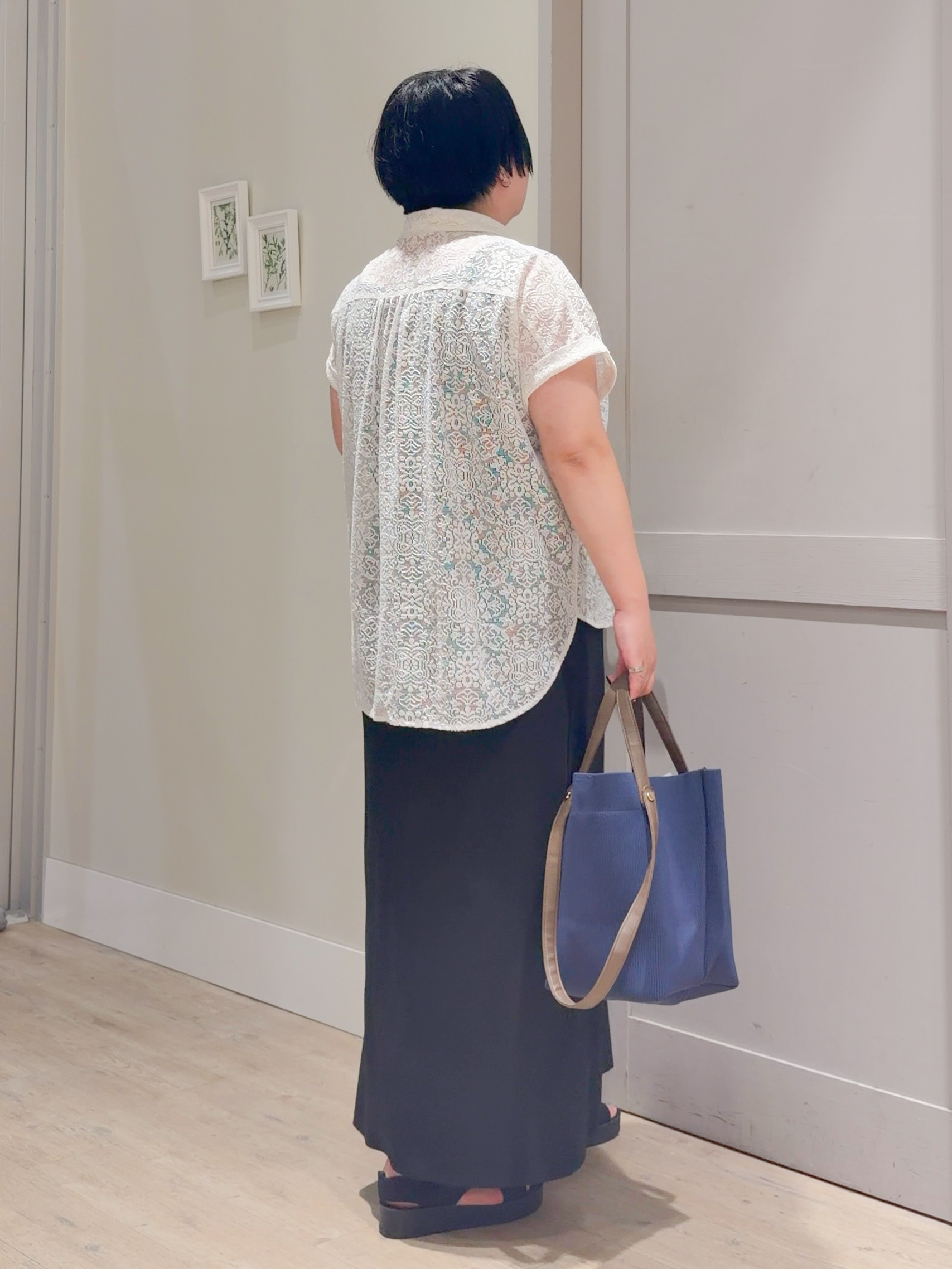 sasaさんの「grove｜【洗える・体型カバー】レースドルマンシャツ」を使ったコーディネート