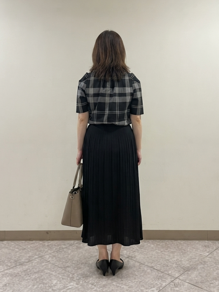S.xuliさんの「Reflect｜【セットアップ／手洗い可】チェック柄パフスリーブブラウス」を使ったコーディネート