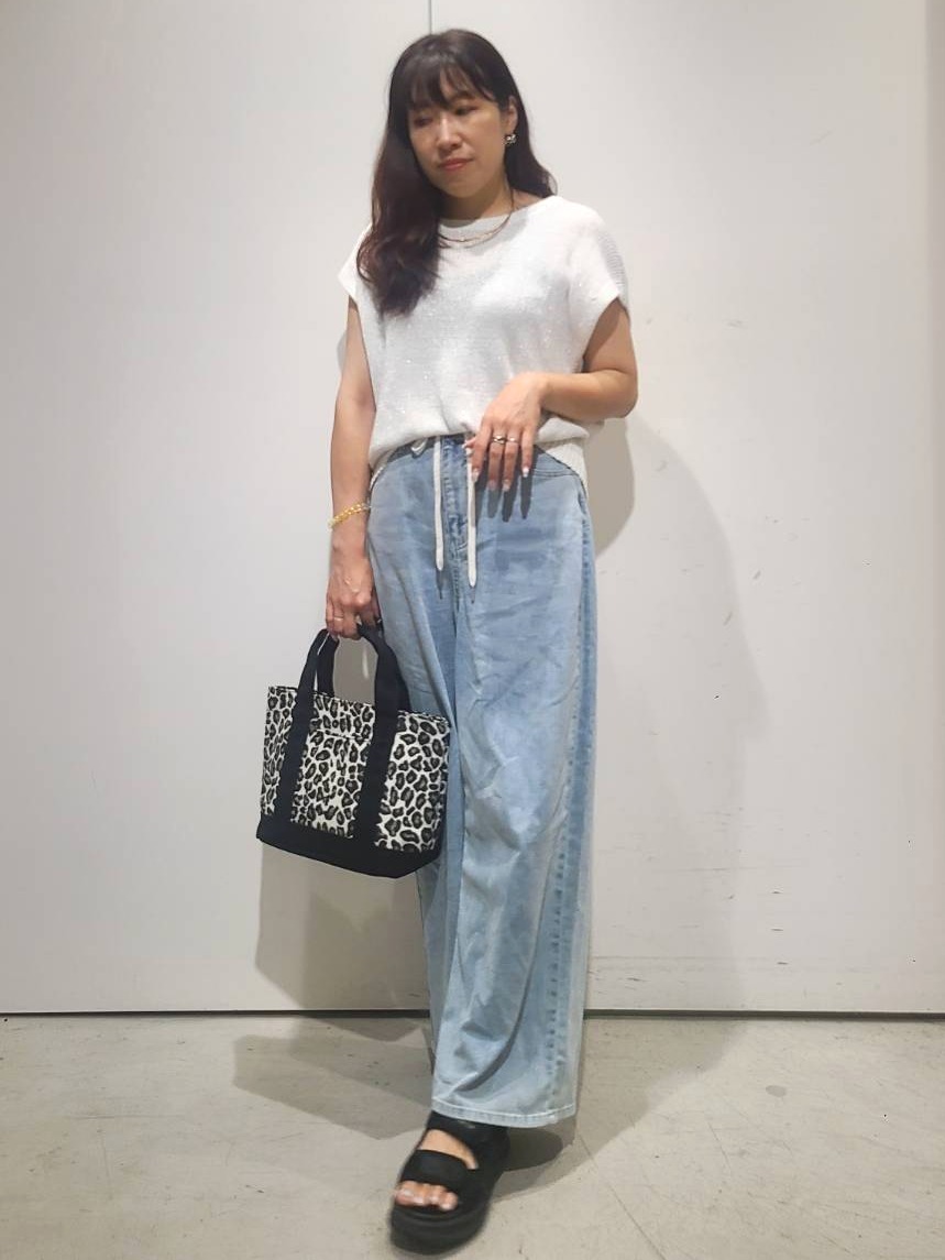 hmさんの「OPAQUE.CLIP｜ラメメッシュ フレンチスリーブニット【洗濯機OK】」を使ったコーディネート