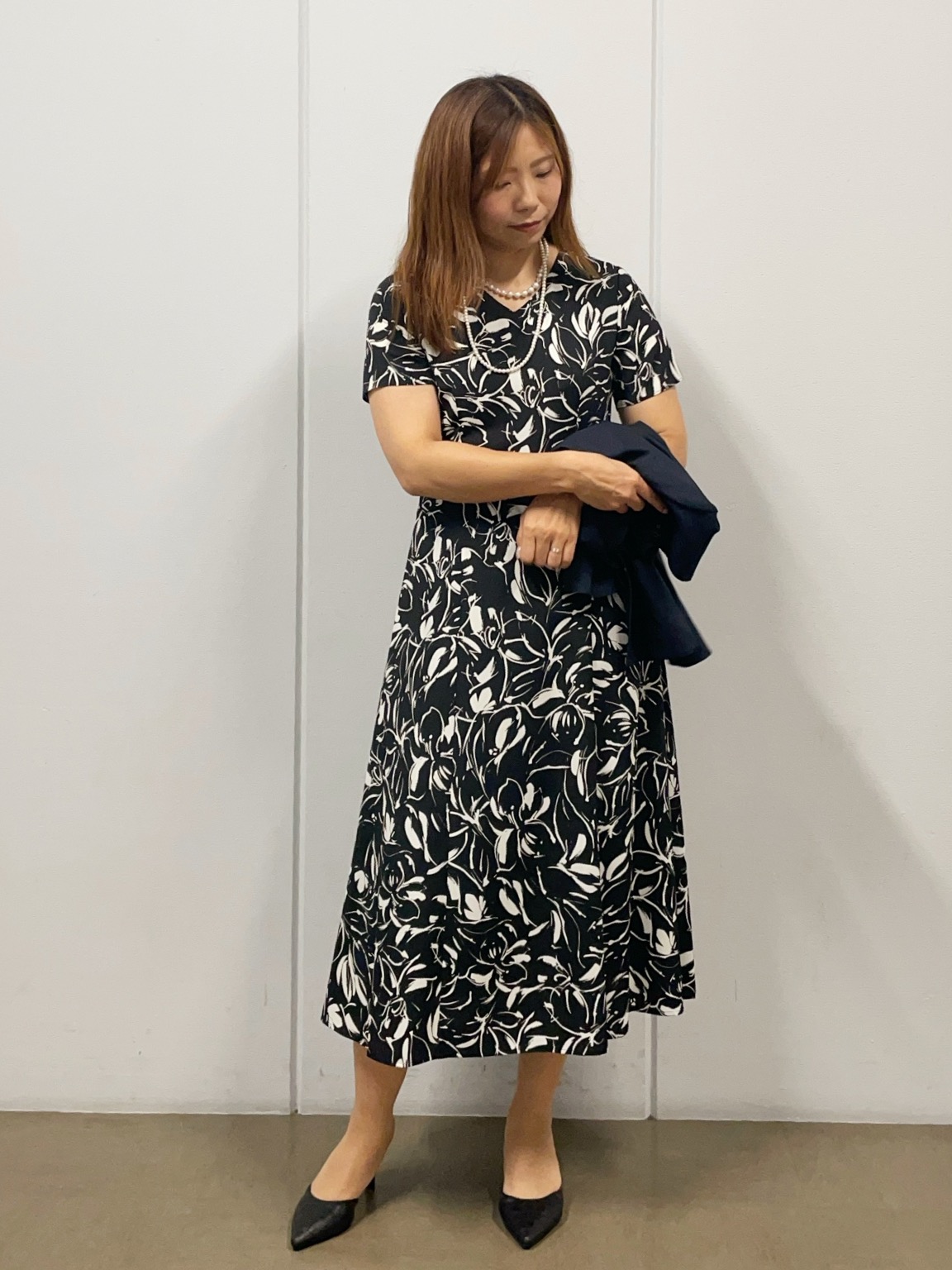 minoriさんの「COUP DE CHANCE｜【手洗い可／日本製】フラワープリントワンピース」を使ったコーディネート