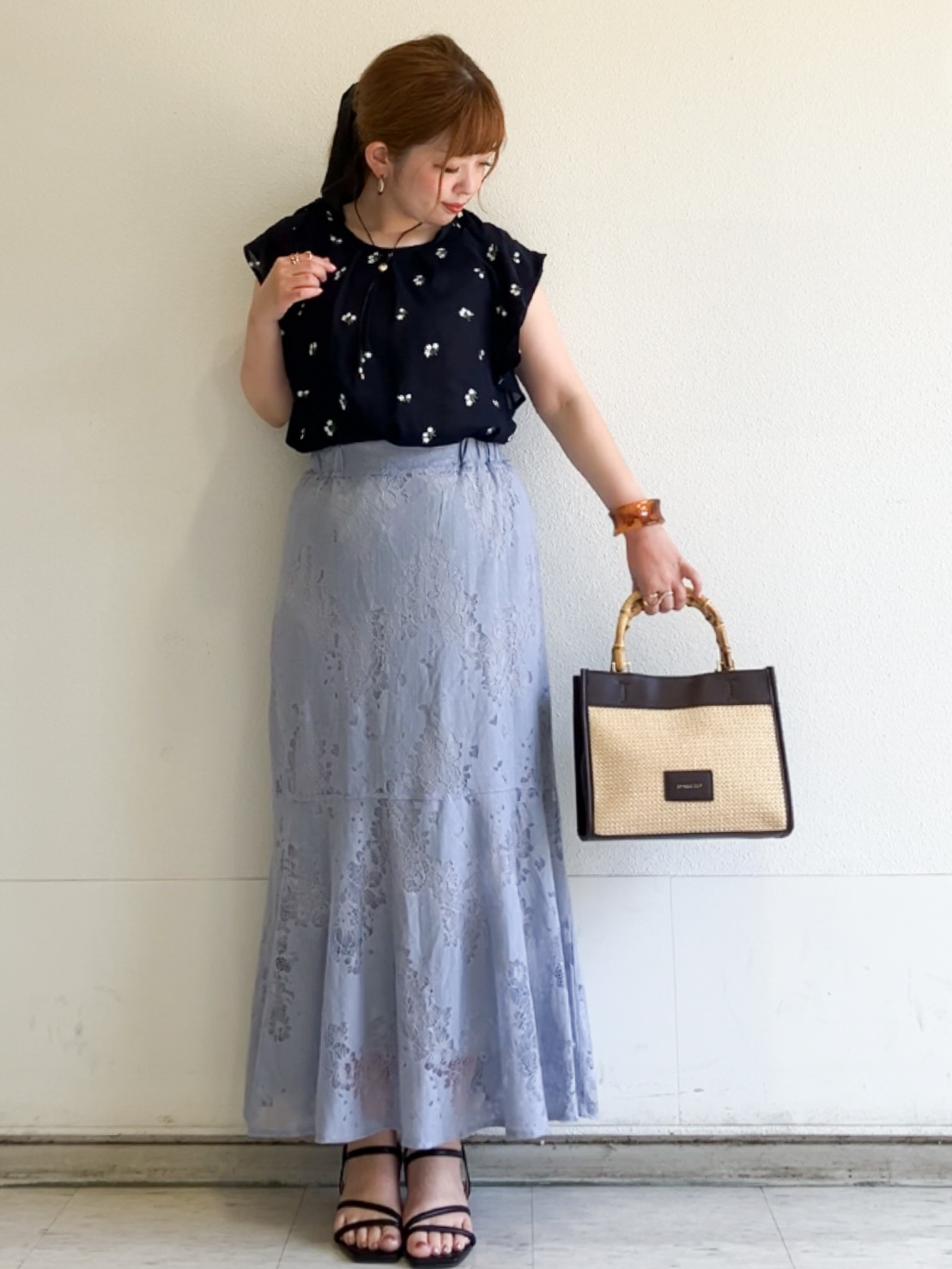 MIPPOさんの「index｜2wayフリルリボン刺繍ブラウス【洗濯機OK／イージーアイロン】」を使ったコーディネート
