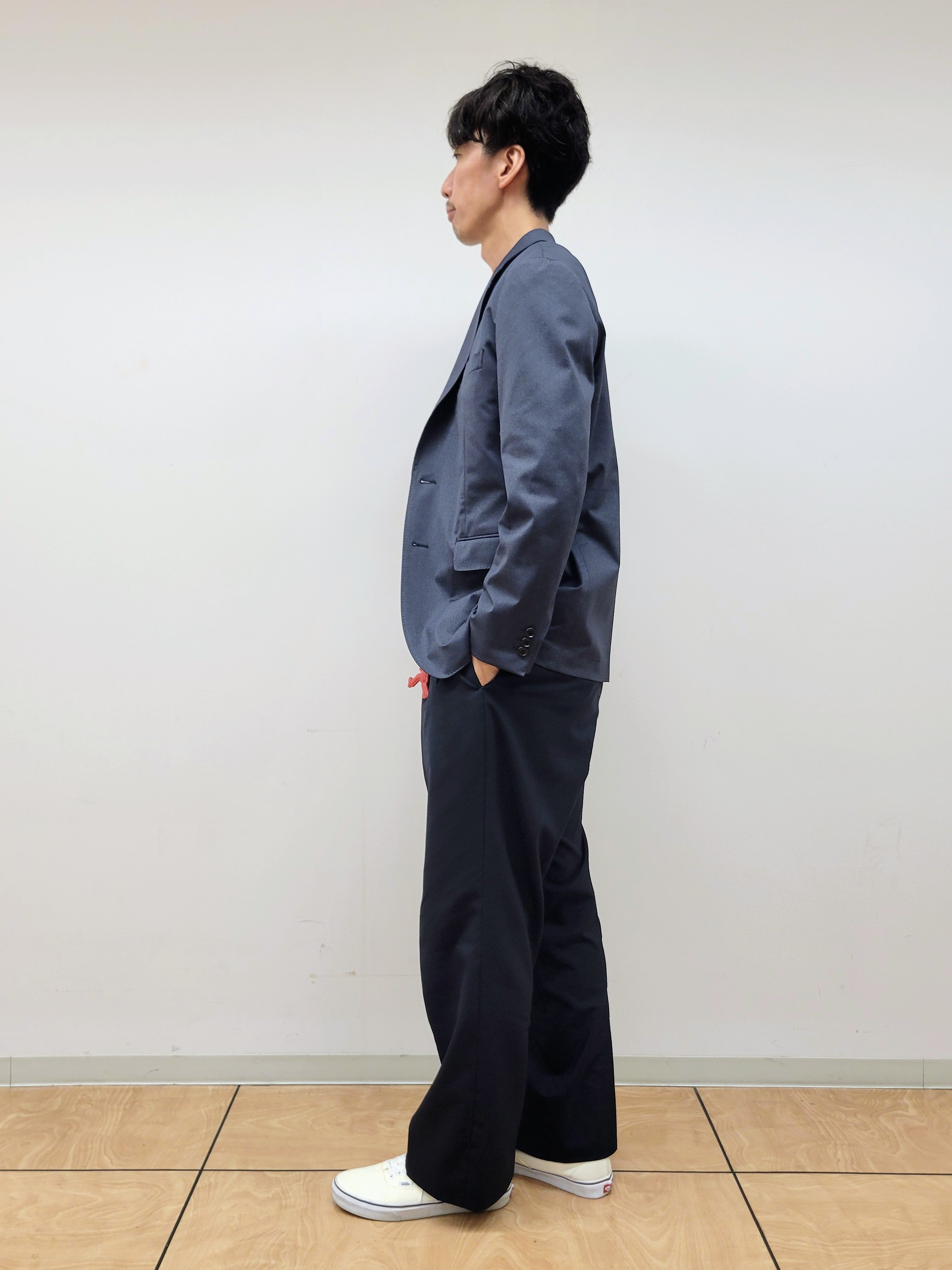 piroyaさんの「TAKEO KIKUCHI｜【360&deg;ストレッチ／軽量】None Of Stress ライト ジャケット（セットアップ対応）」を使ったコーディネート