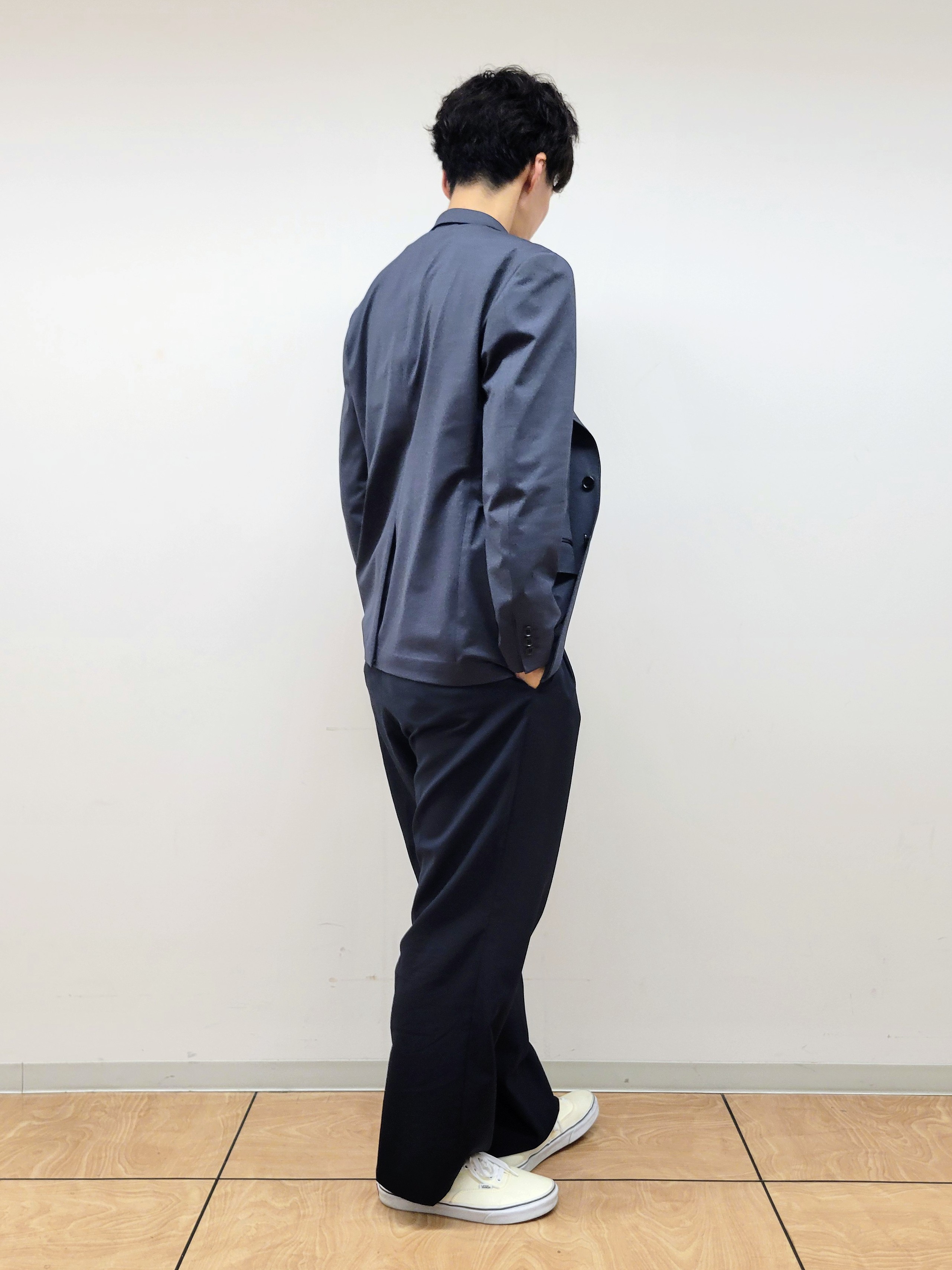 piroyaさんの「TAKEO KIKUCHI｜【360&deg;ストレッチ／軽量】None Of Stress ライト ジャケット（セットアップ対応）」を使ったコーディネート