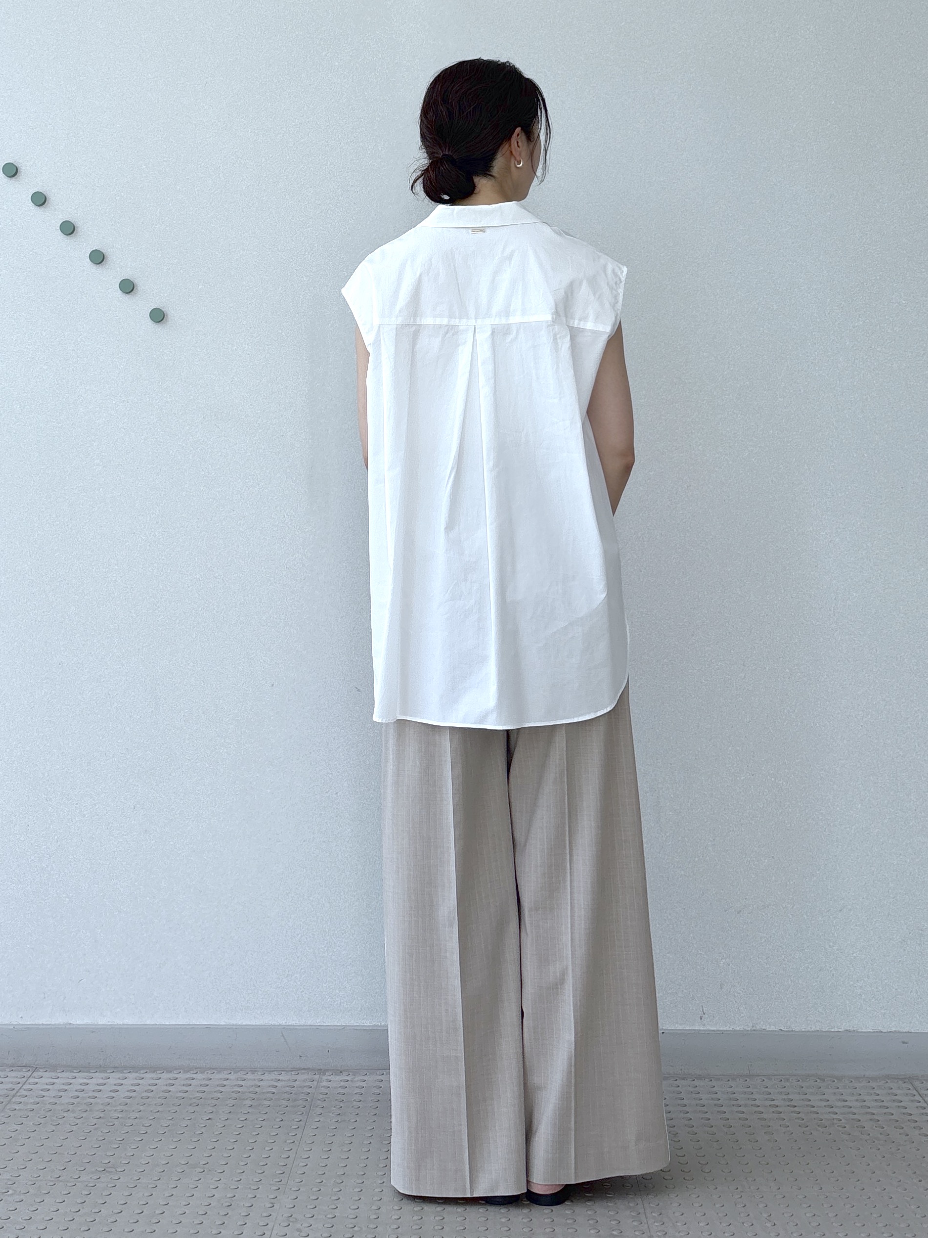 saitoさんの「DRESSTERIOR｜フレンチスリーブ スキッパーブラウス」を使ったコーディネート