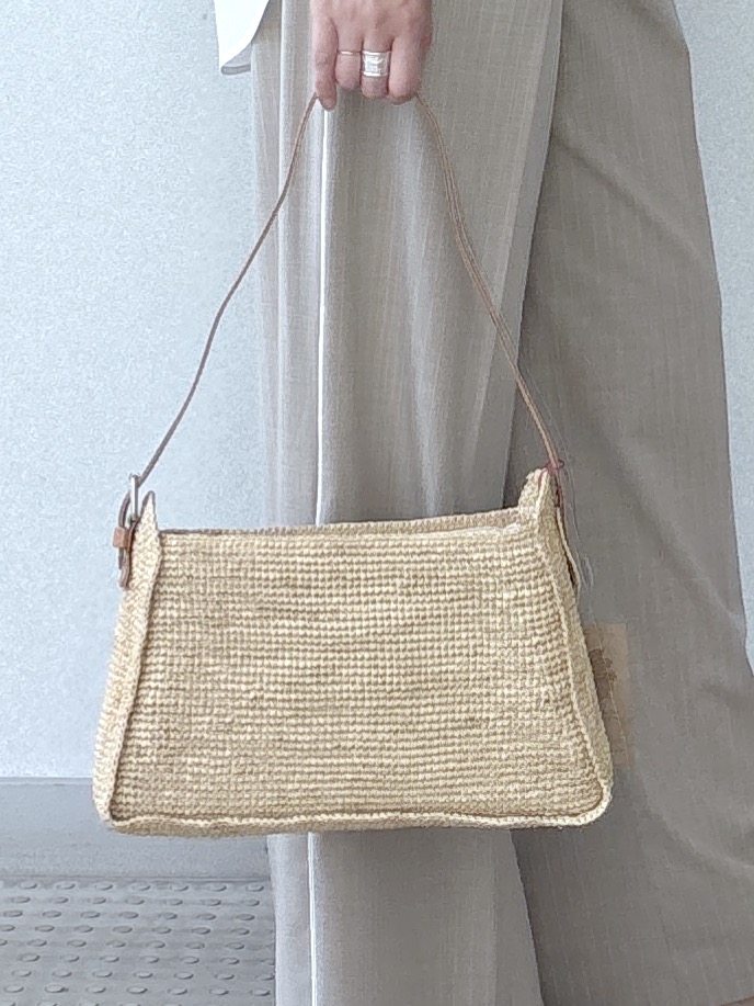 saitoさんの「DRESSTERIOR｜フレンチスリーブ スキッパーブラウス」を使ったコーディネート