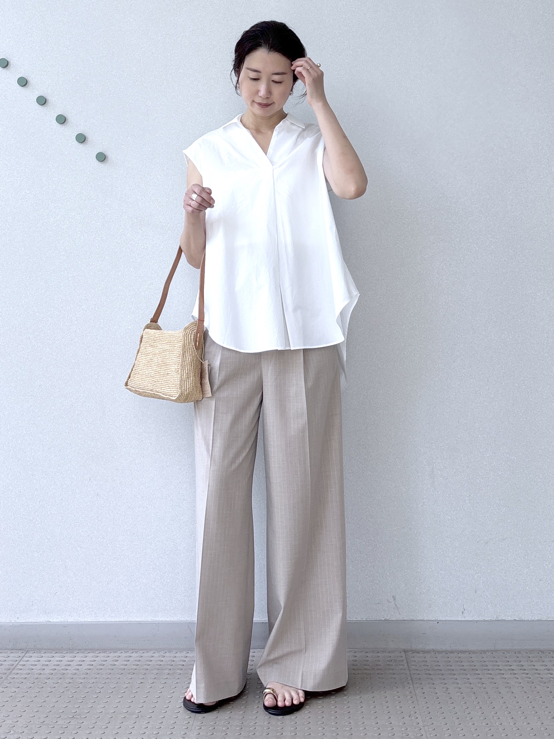 saitoさんの「DRESSTERIOR｜フレンチスリーブ スキッパーブラウス」を使ったコーディネート