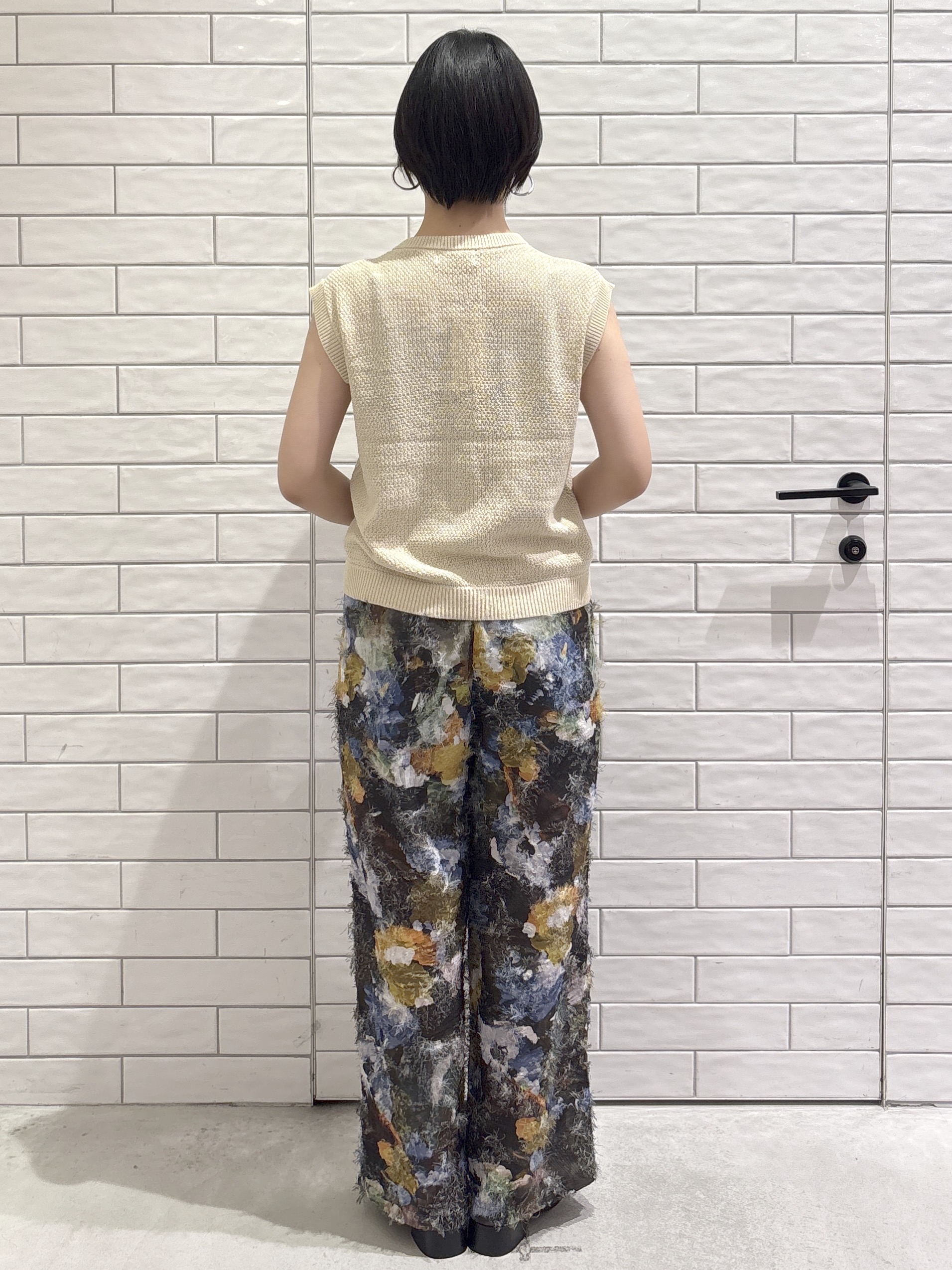 ayumiさんの「OPAQUE.CLIP｜メッシュニットベスト【洗濯機OK】」を使ったコーディネート