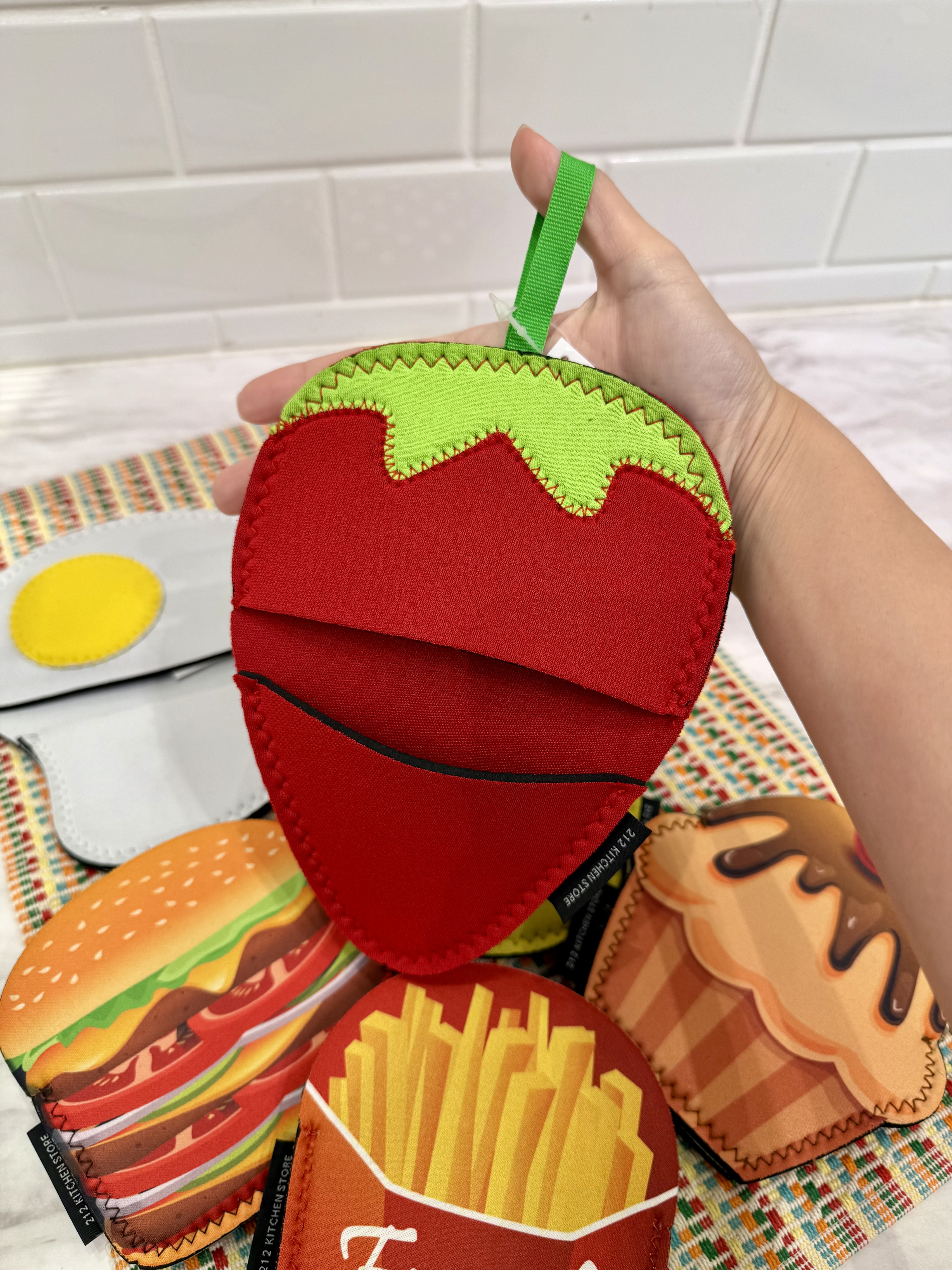 きのこさんの「212 KITCHEN STORE｜ミトン ストロベリー ＜212Kオリジナル＞」を使ったコーディネート
