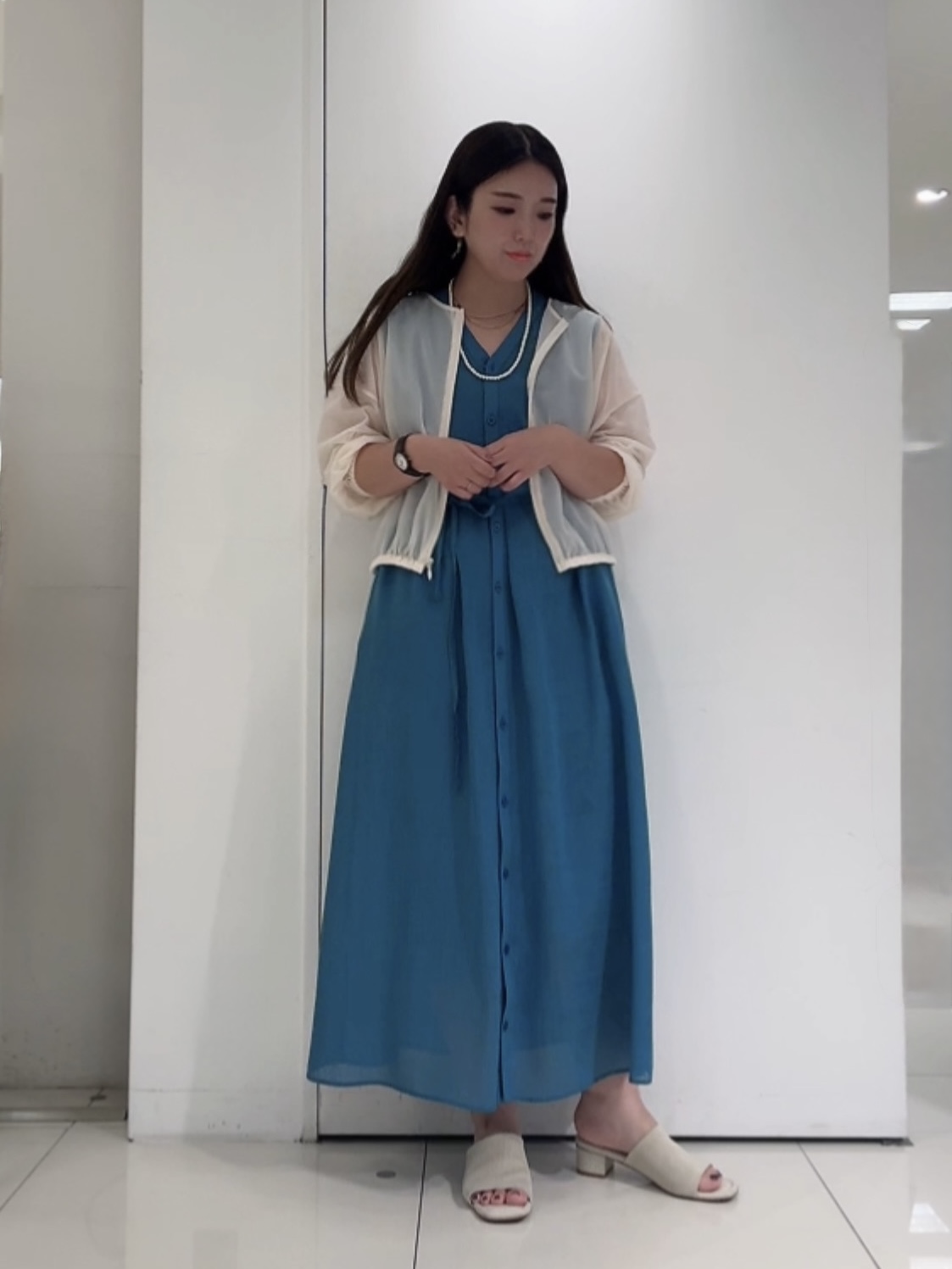 なかじさんの「UNTITLED｜【秋羽織り/ジップ】トリコットシアーブラウス」を使ったコーディネート