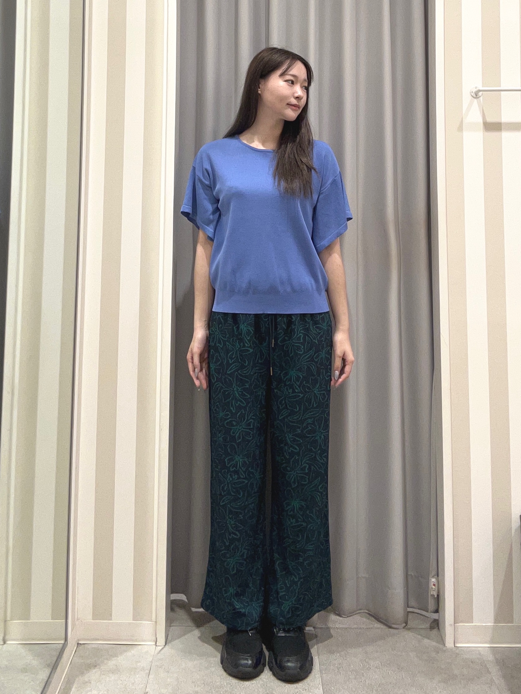 美空さんの「SHOO･LA･RUE｜【S-LL/洗濯機可】インせず着られる ひらり袖ニット」を使ったコーディネート