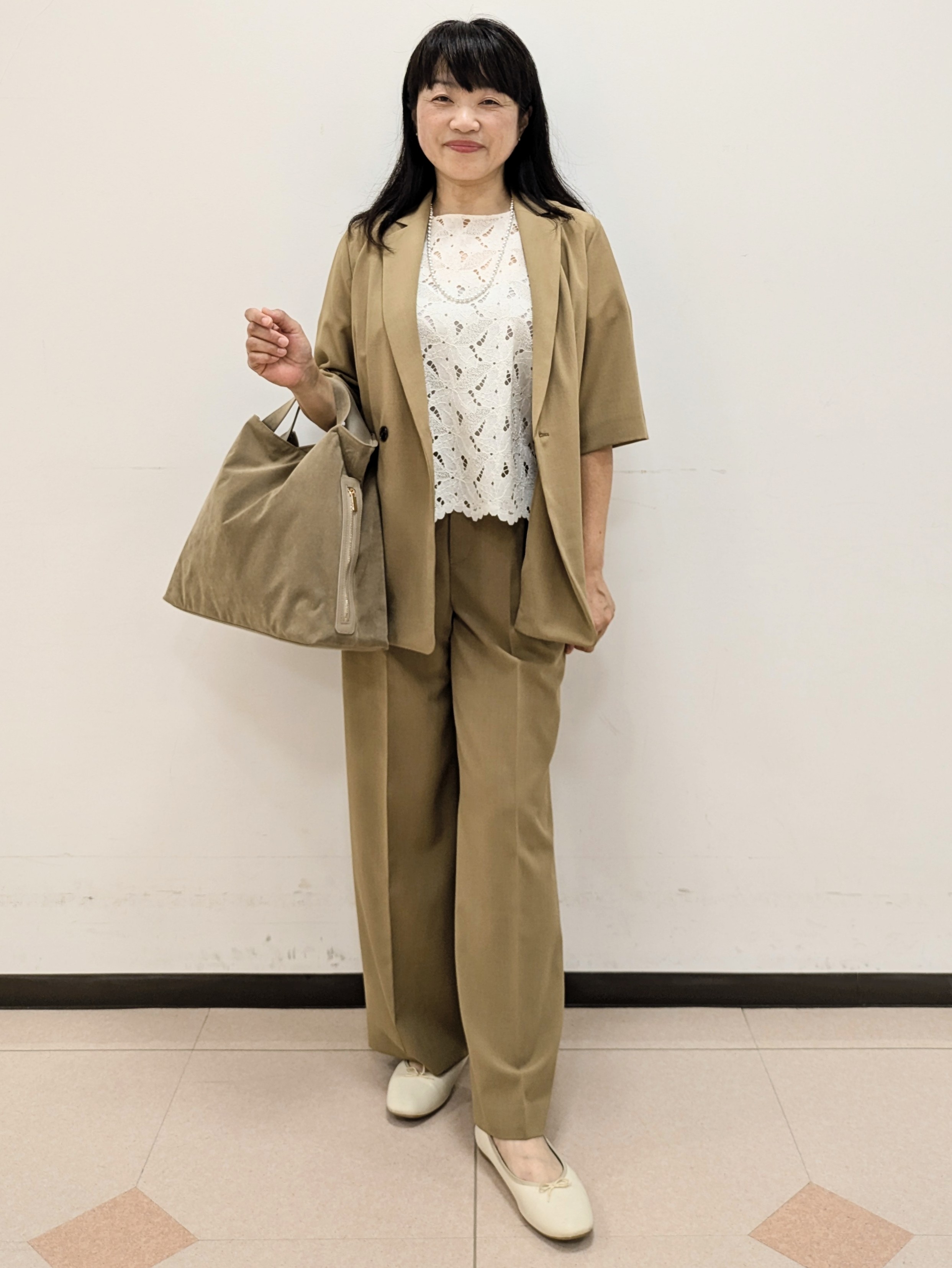 ともさんの「UNTITLED｜【秋の通勤羽織/セットアップ可/UVカット】エアリークール半袖ジャケット」を使ったコーディネート