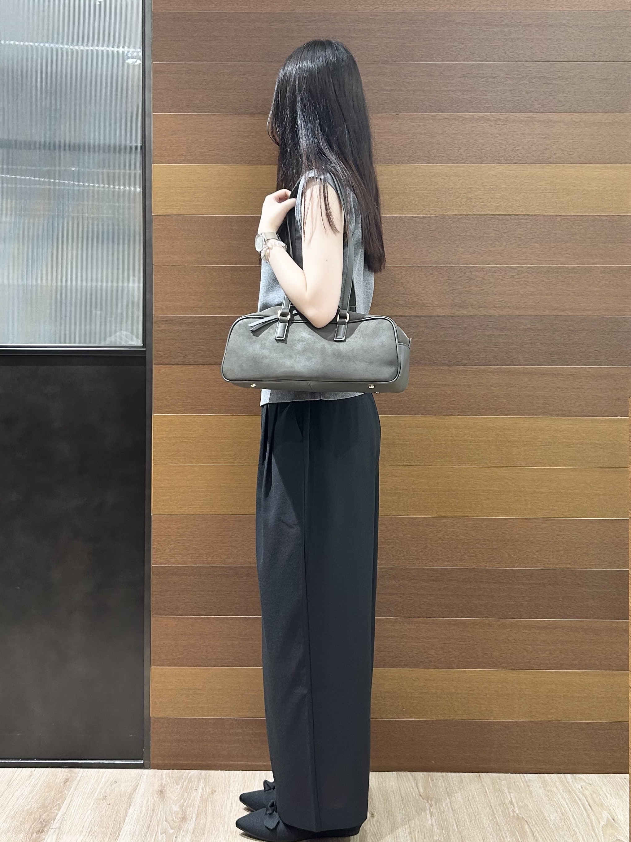 hinaさんの「OPAQUE.CLIP｜配色衿フレンチスリーブニット【洗濯機OK】」を使ったコーディネート