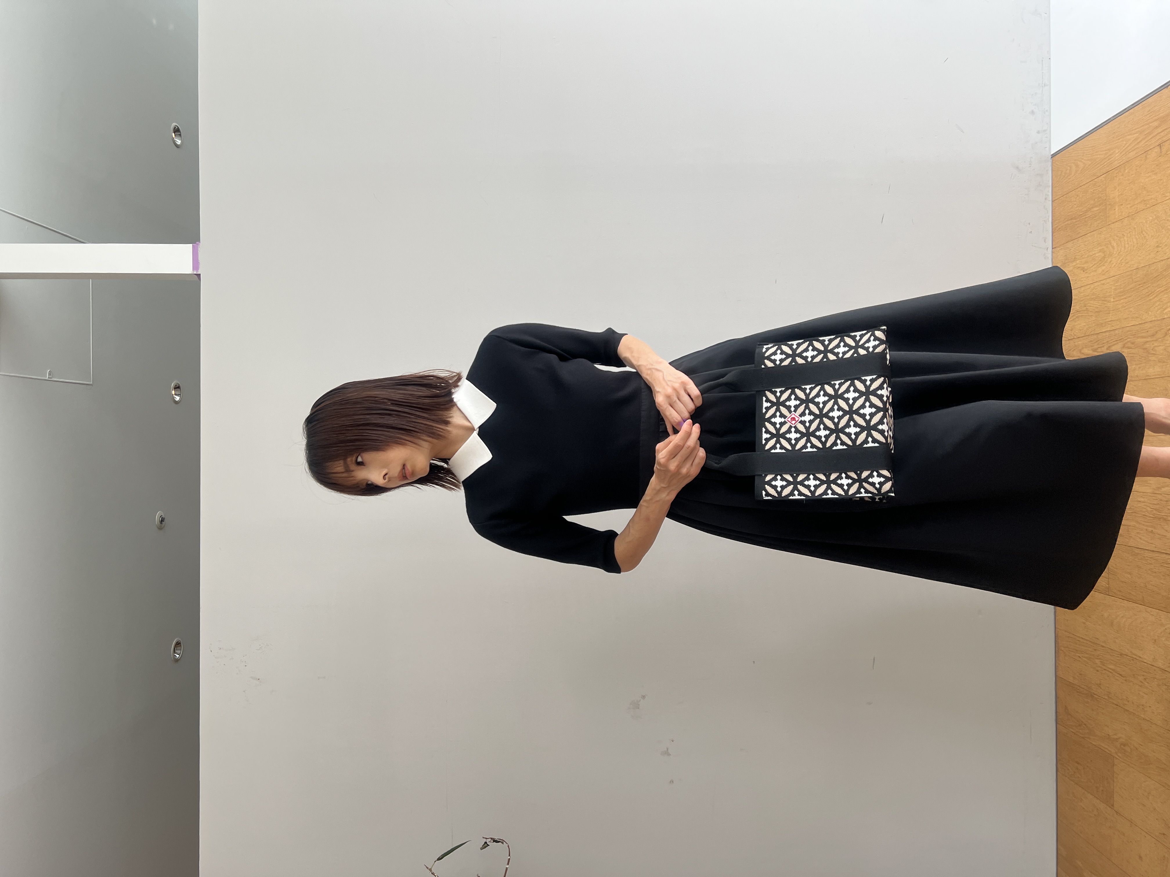 misaさんの「DRESSTERIOR｜バイカラーニットコンビワンピース」を使ったコーディネート
