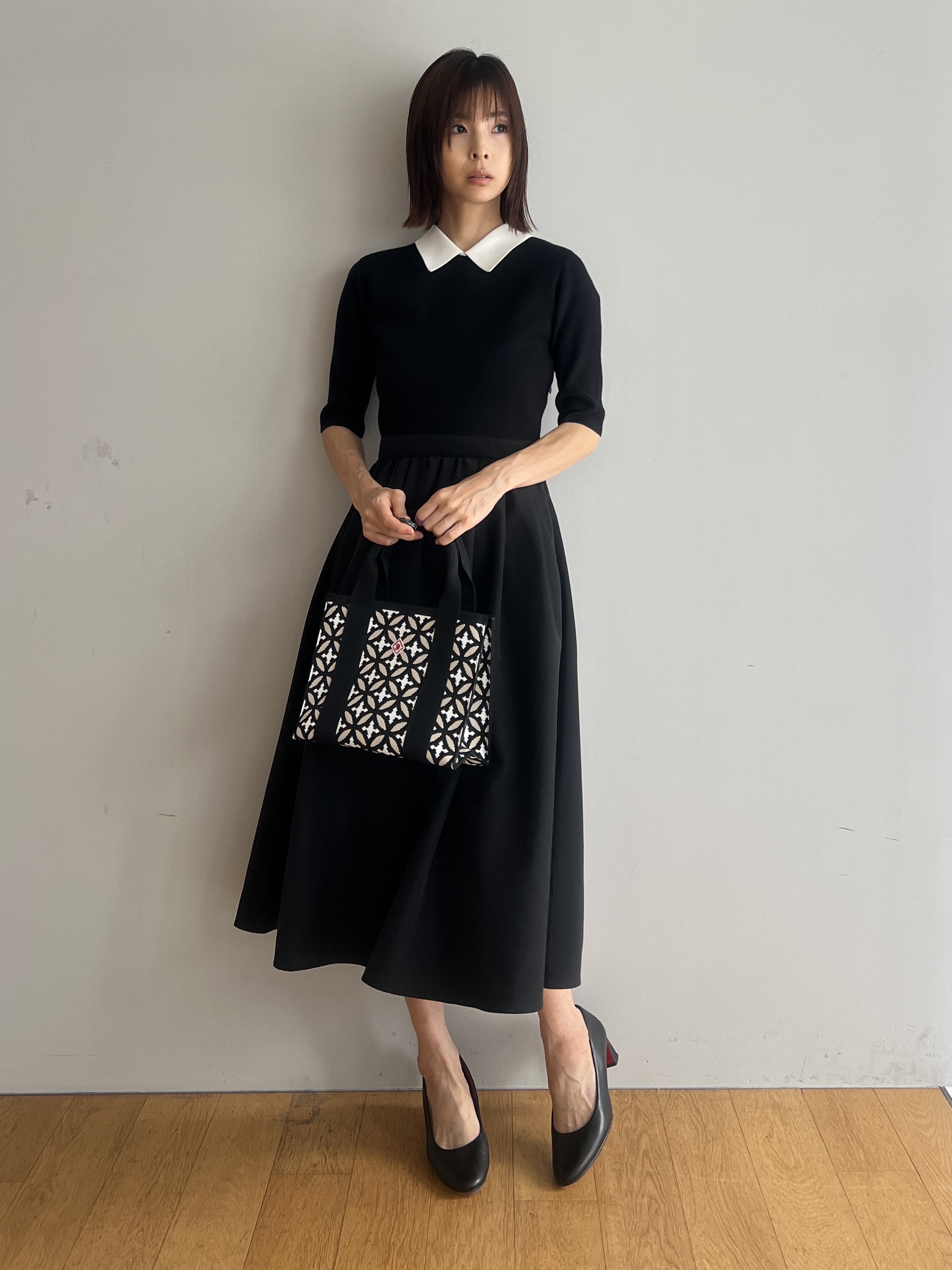 misaさんの「DRESSTERIOR｜バイカラーニットコンビワンピース」を使ったコーディネート