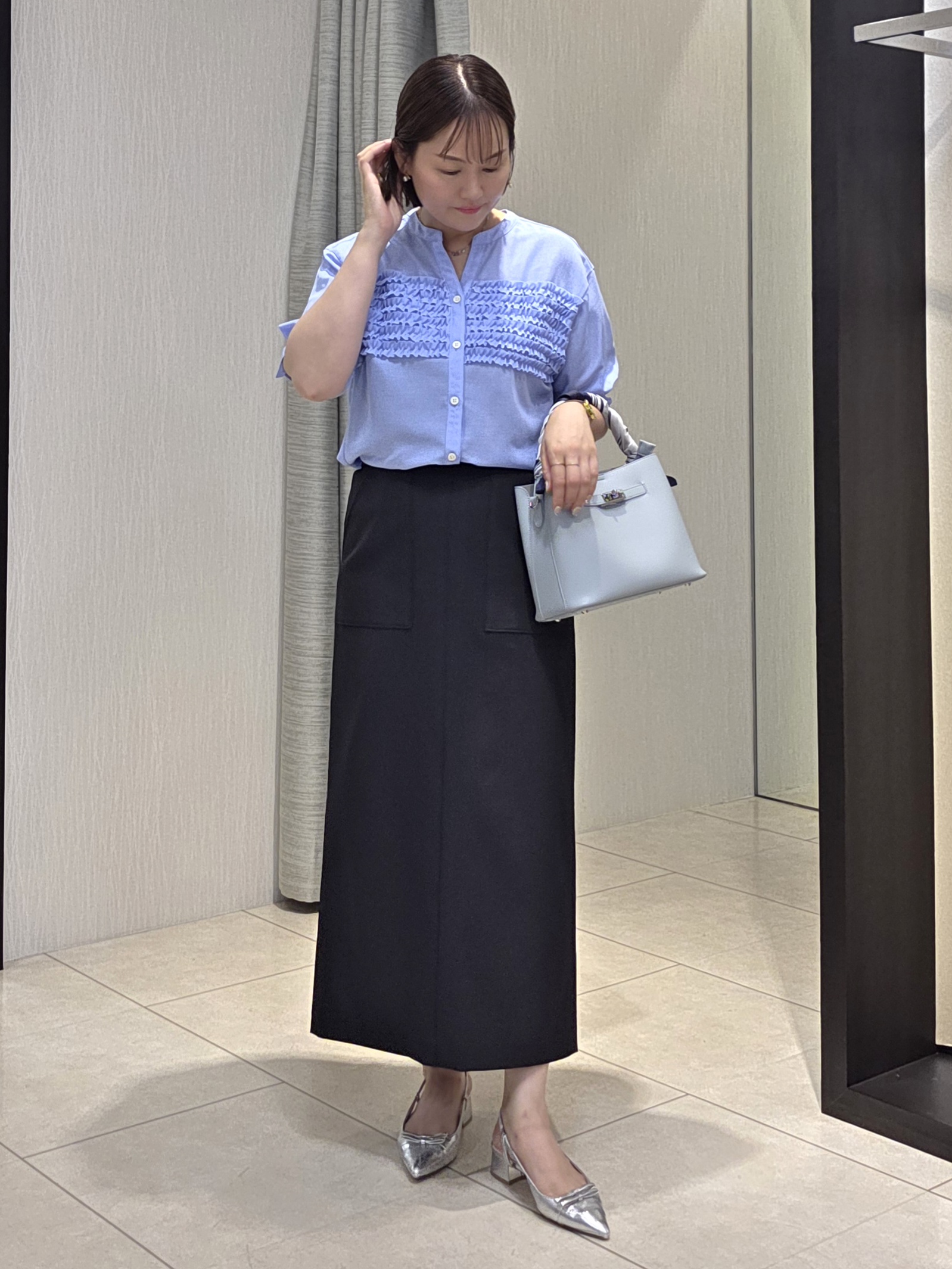 naokoさんの「UNTITLED｜【接触冷感/通気性/洗える】フロントフリルブラウス」を使ったコーディネート