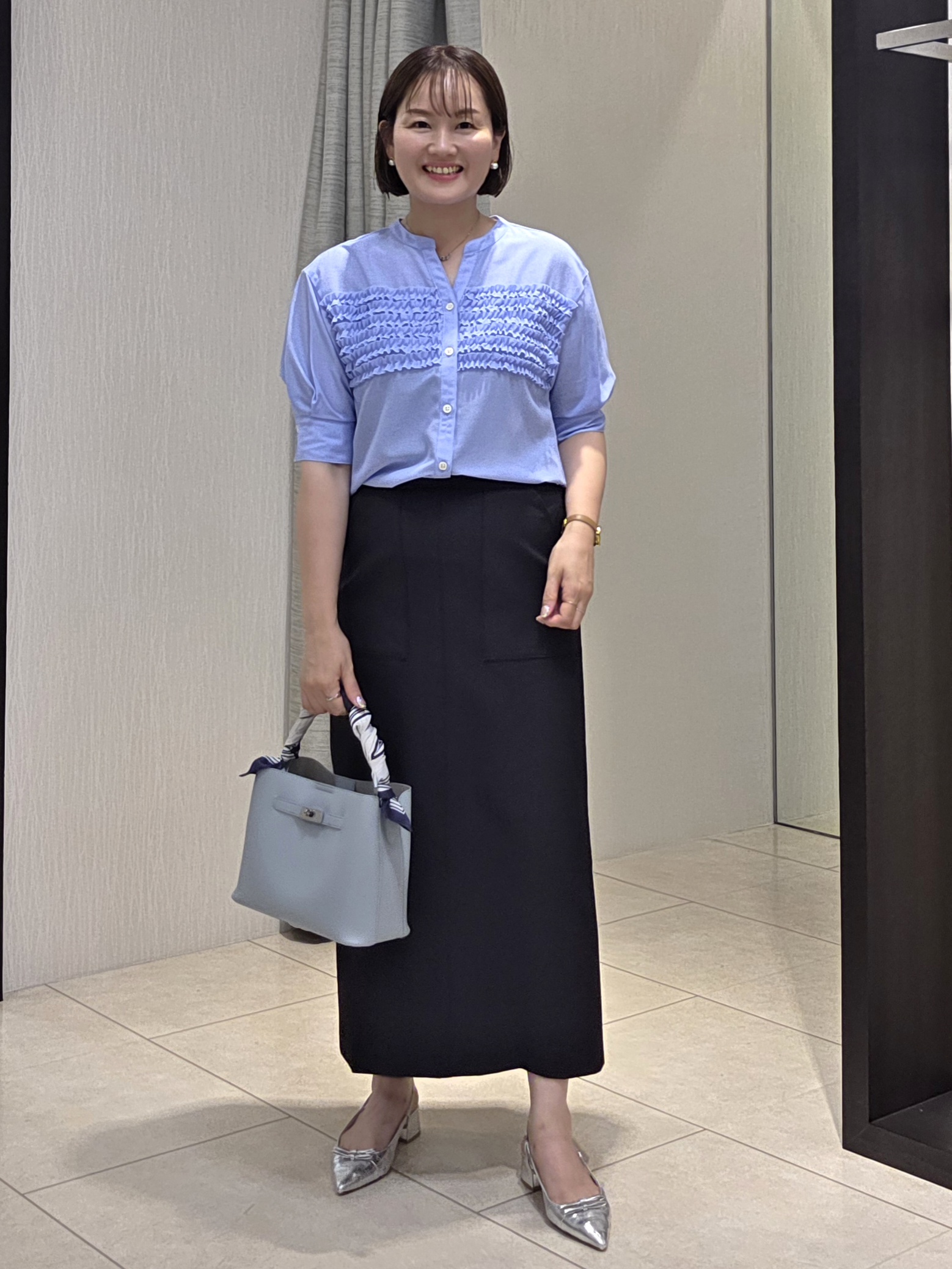 naokoさんの「UNTITLED｜【接触冷感/通気性/洗える】フロントフリルブラウス」を使ったコーディネート