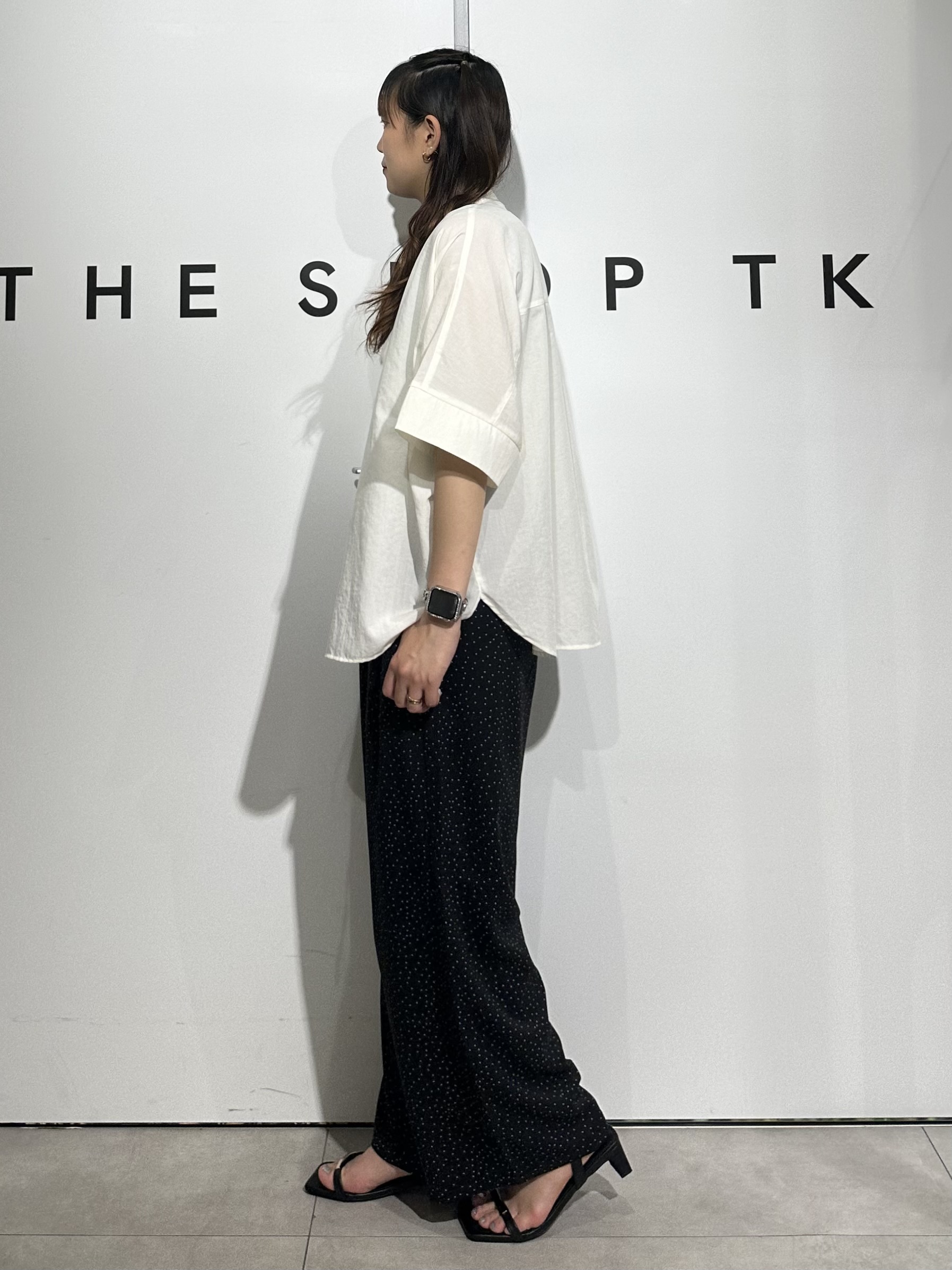 cottonさんの「THE SHOP TK｜【高レビュー/体型カバー】さらっと快適 ドルマン5分袖ブラウス」を使ったコーディネート