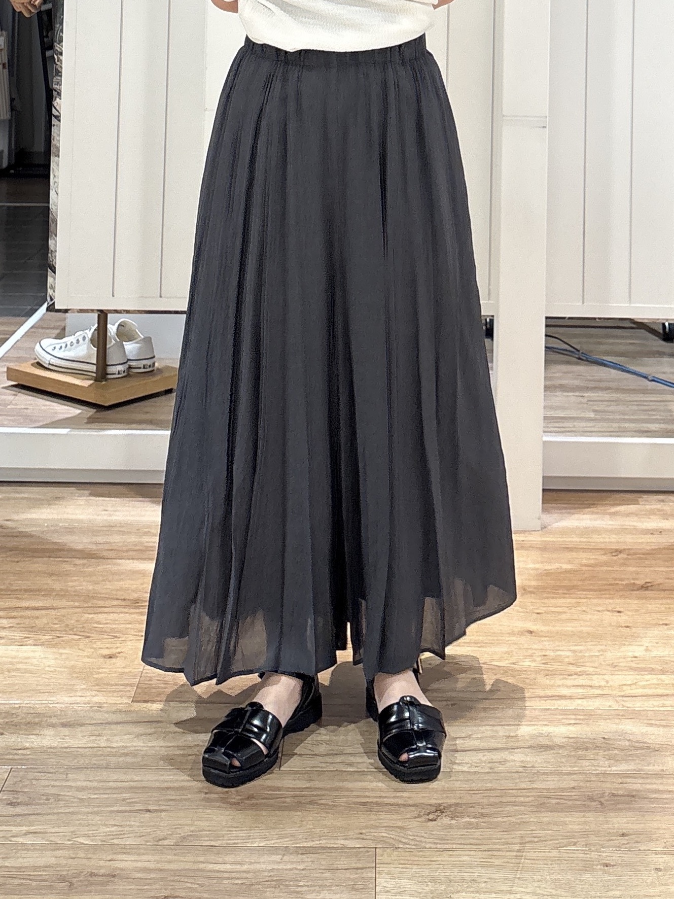 hinakoさんの「Dessin｜シュリンクジャージ カットソー」を使ったコーディネート