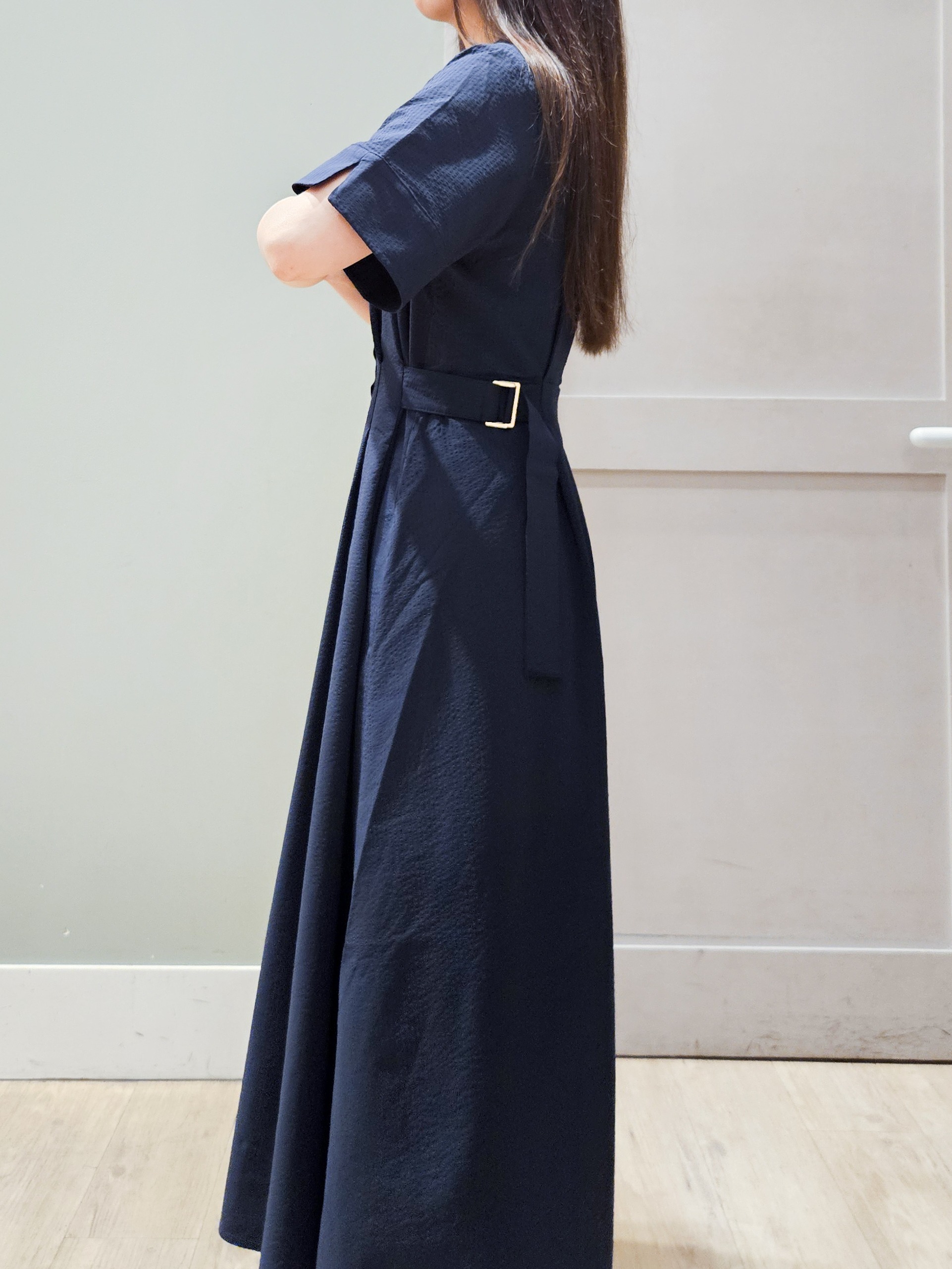 maiさんの「grove｜【低身長さんも選べる着丈/UV・シワになりにくいetc】涼やかさも、きちんとも叶うワンピース」を使ったコーディネート