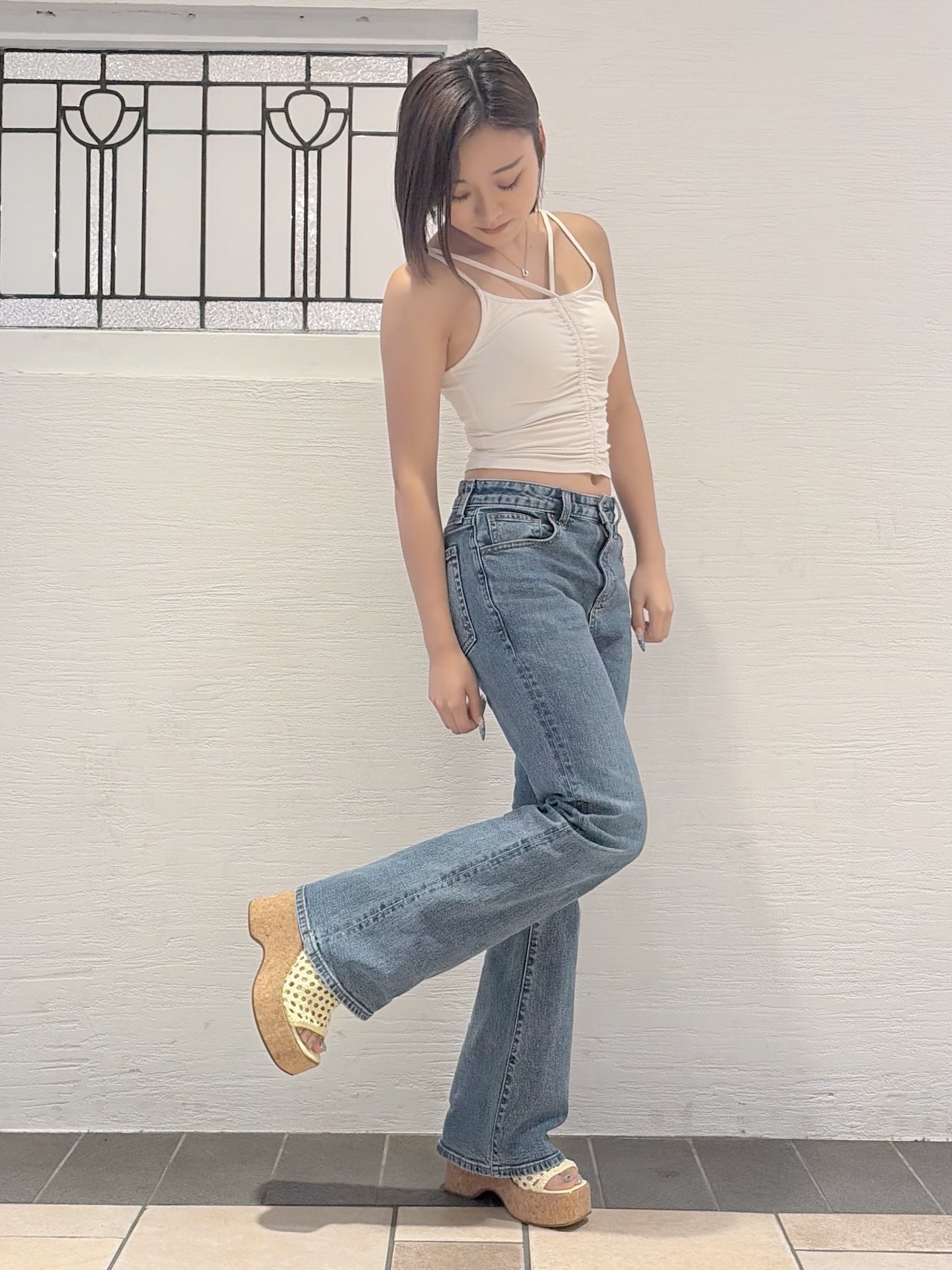 Maoさんの「ESPERANZA｜マクラメ編みウェッジミュール」を使ったコーディネート