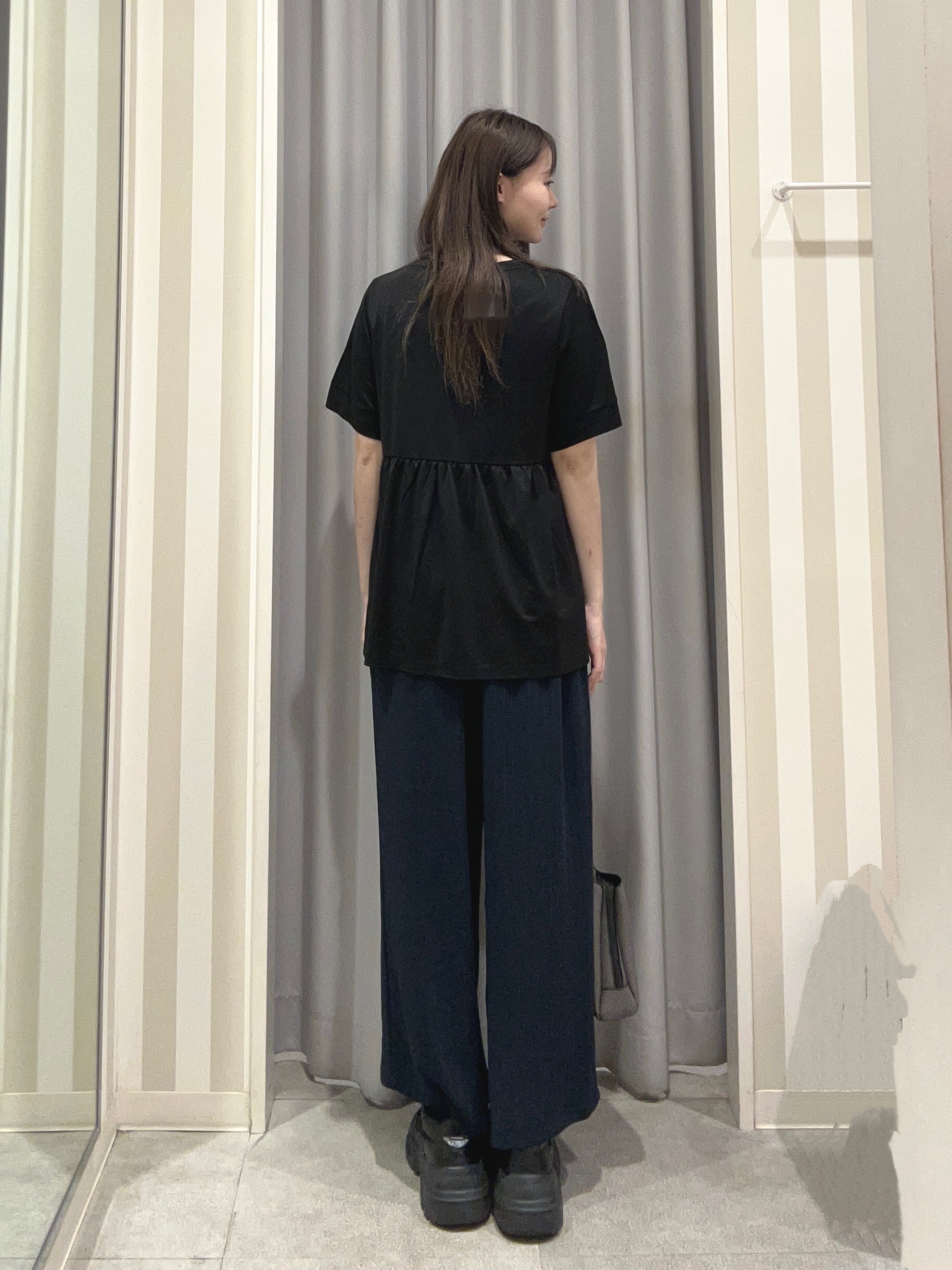 美空さんの「SHOO･LA･RUE｜【S-LL/洗濯機可/UV】インせず着られる サイドギャザー切替トップス」を使ったコーディネート