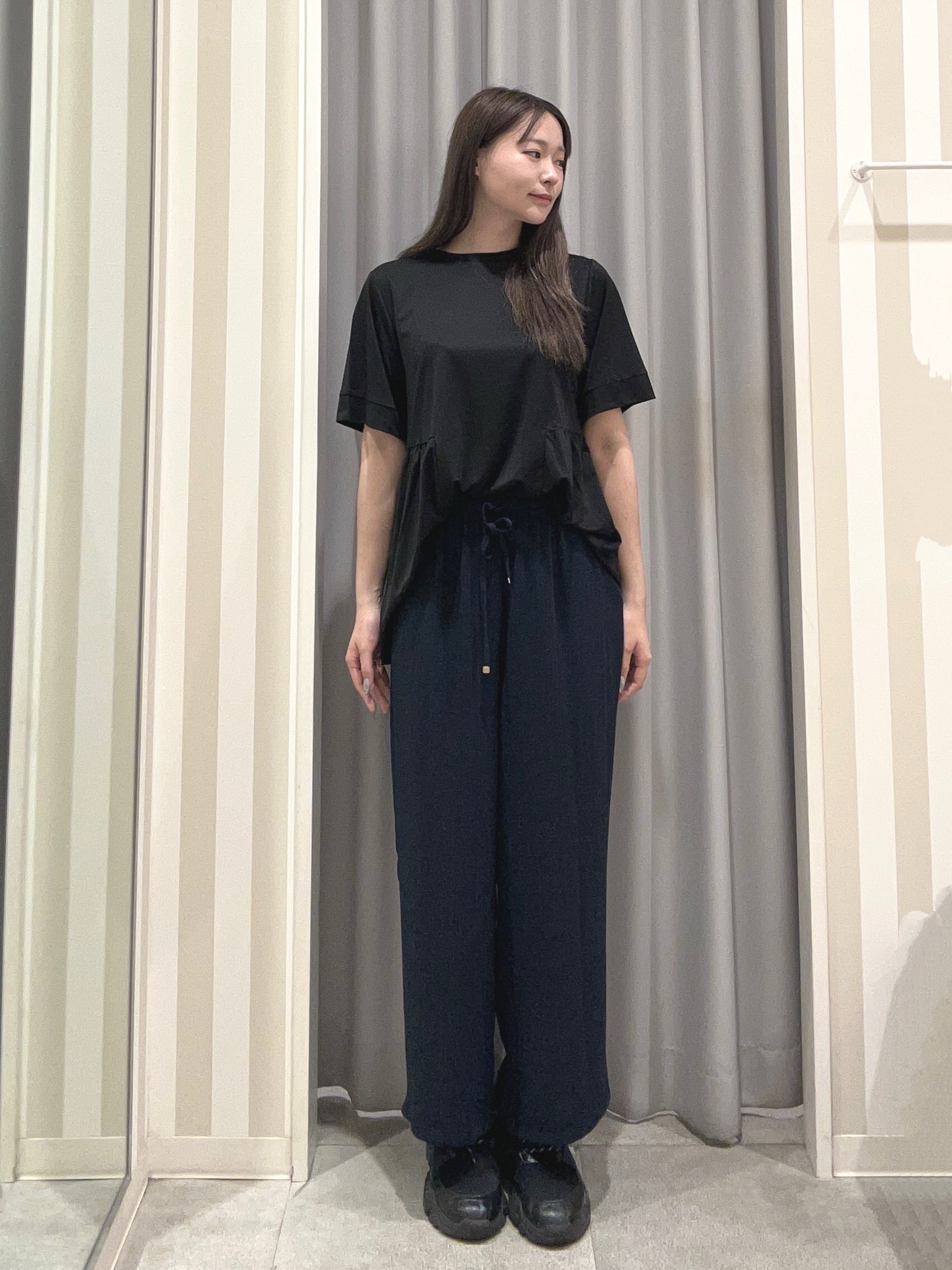 美空さんの「SHOO･LA･RUE｜【S-LL/洗濯機可/UV】インせず着られる サイドギャザー切替トップス」を使ったコーディネート