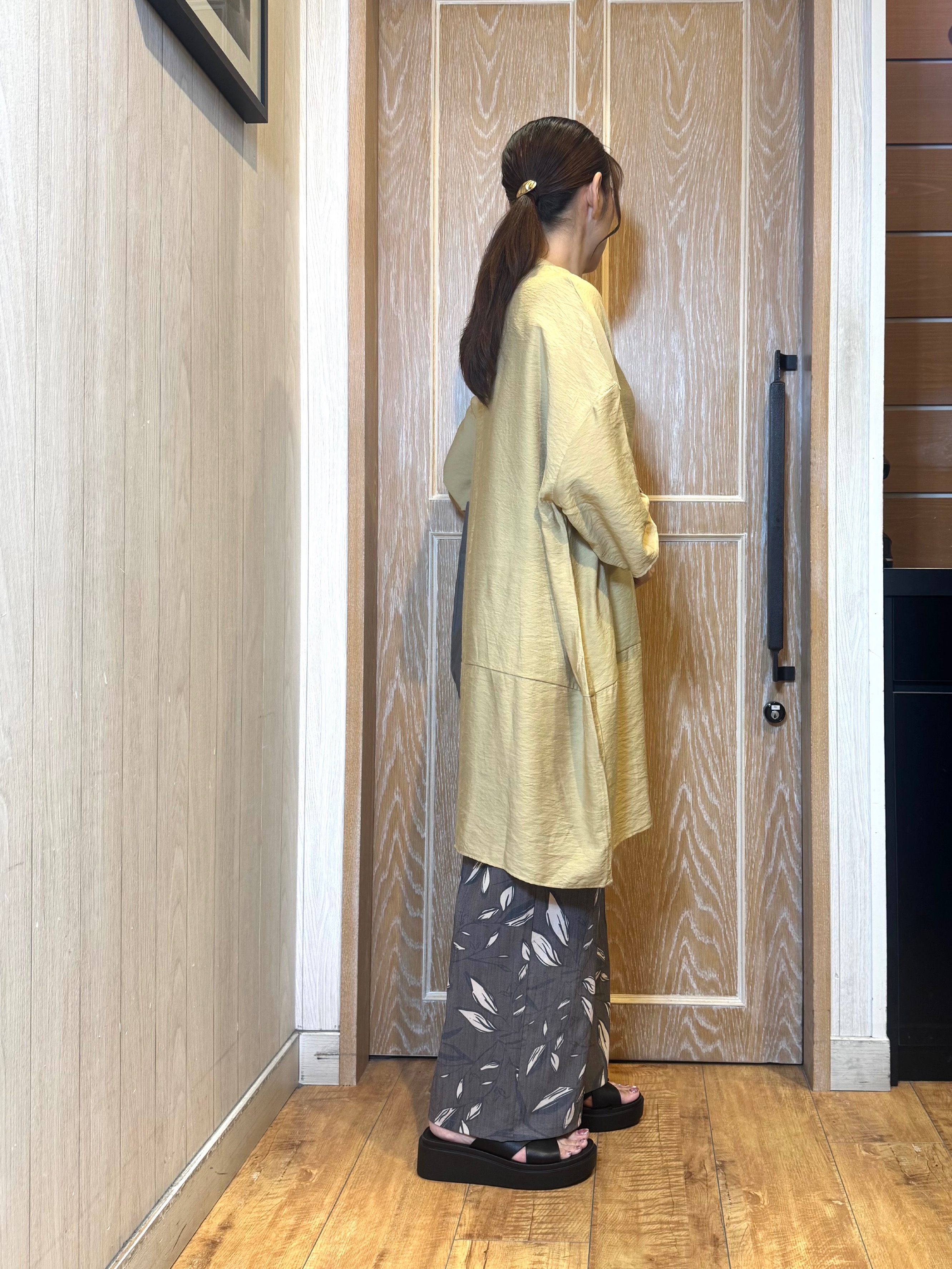 KAORIさんの「SHOO･LA･RUE｜【S-LL/洗濯後しわになりにくい】ゆるっと体型カバー 7分袖コクーンチュニック」を使ったコーディネート