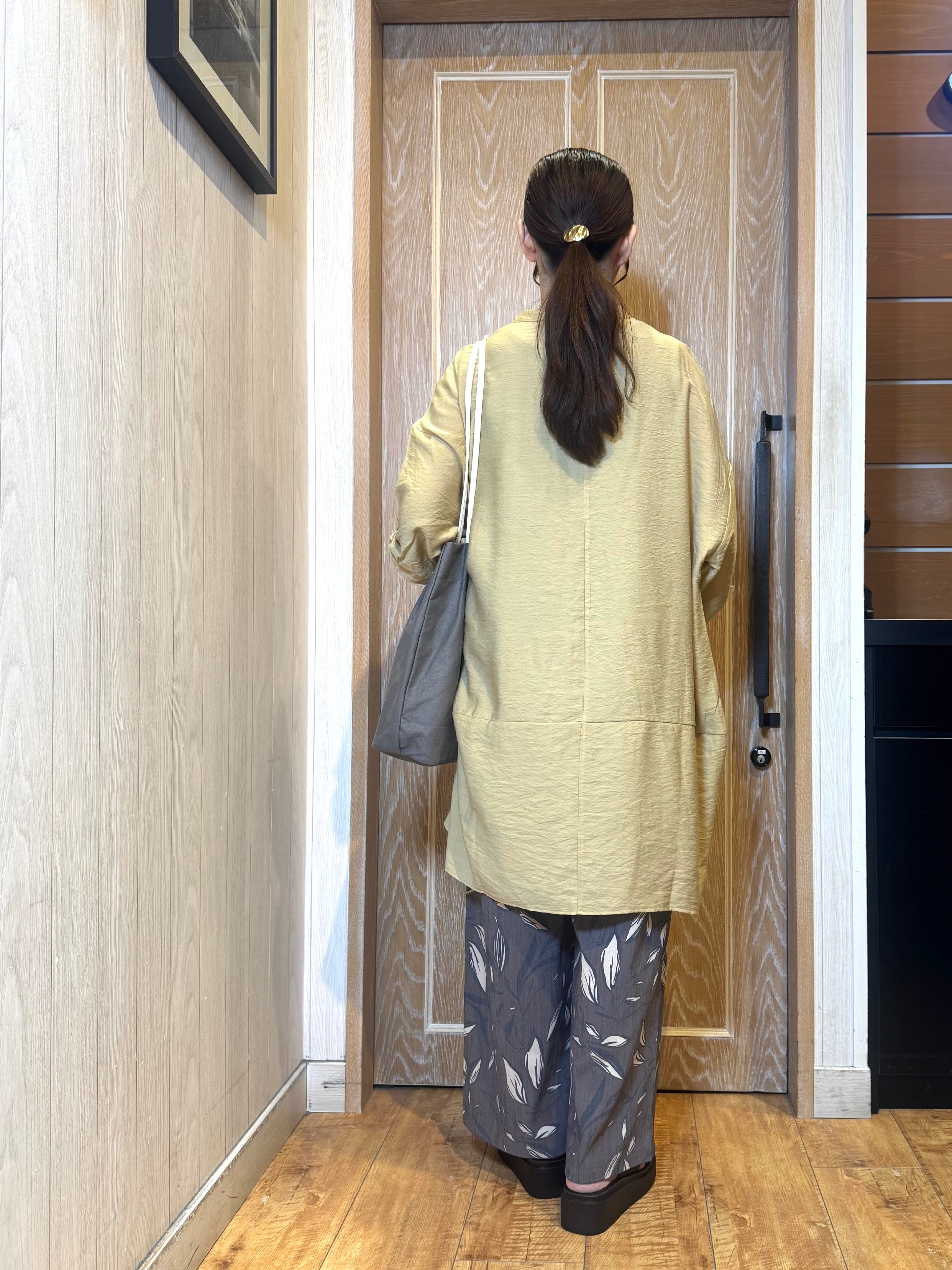 KAORIさんの「SHOO･LA･RUE｜【S-LL/洗濯後しわになりにくい】ゆるっと体型カバー 7分袖コクーンチュニック」を使ったコーディネート