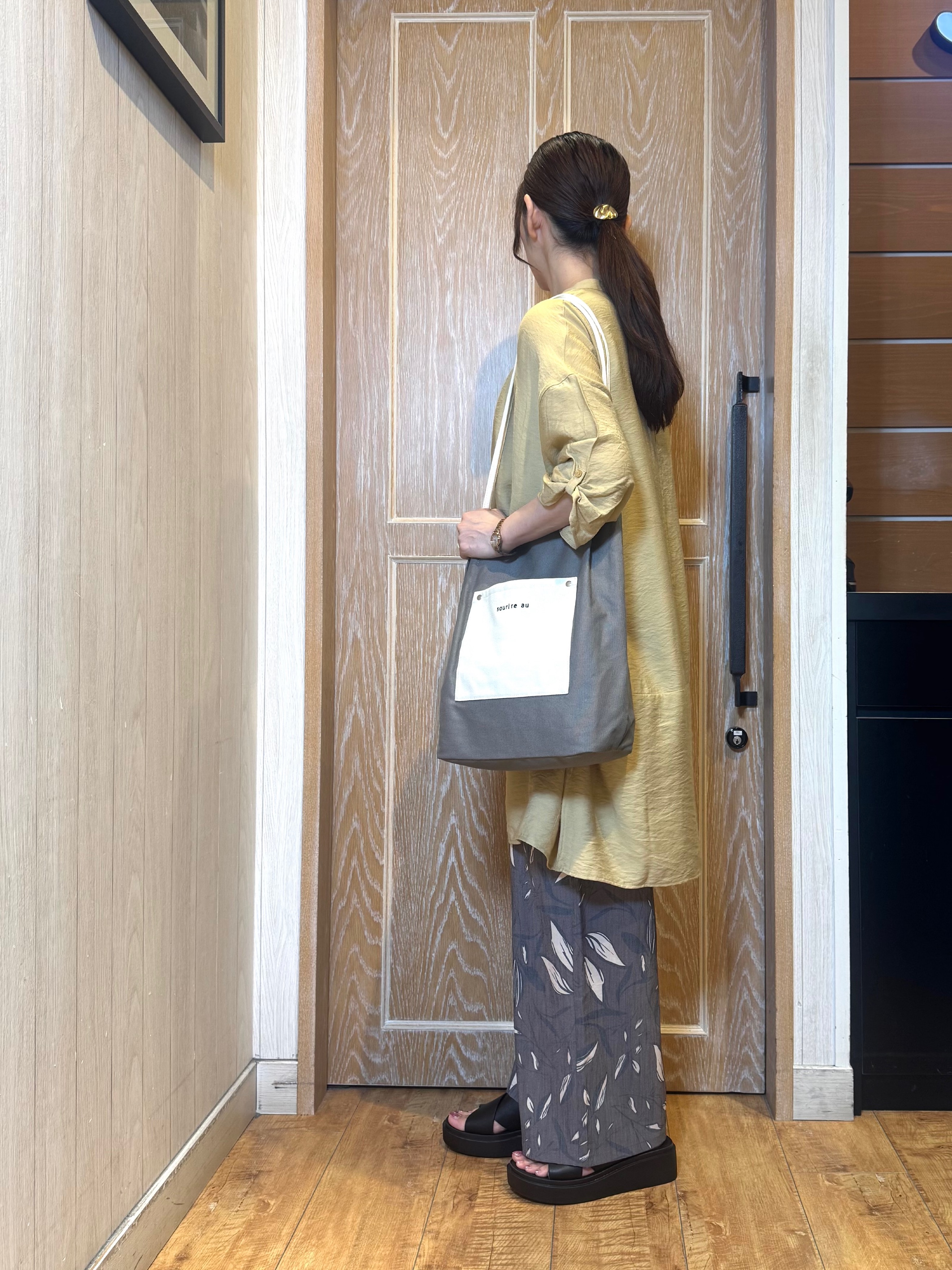 KAORIさんの「SHOO･LA･RUE｜【S-LL/洗濯後しわになりにくい】ゆるっと体型カバー 7分袖コクーンチュニック」を使ったコーディネート