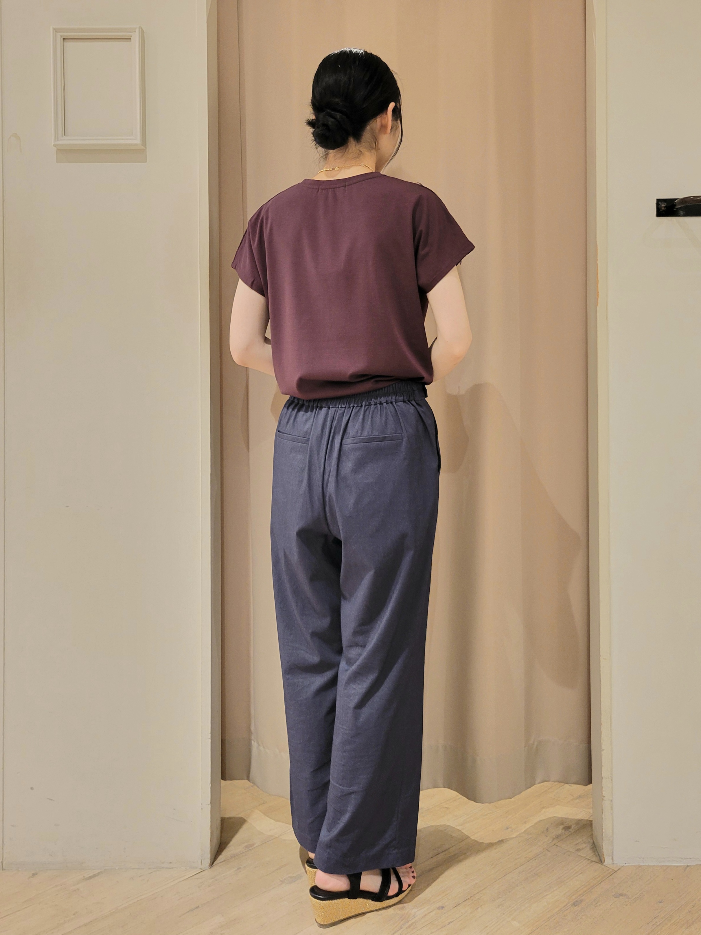 いそさんの「grove｜【持続冷感/SET UP可】ひんやりポンチシリーズ／フロントレースドルマンカットソー」を使ったコーディネート