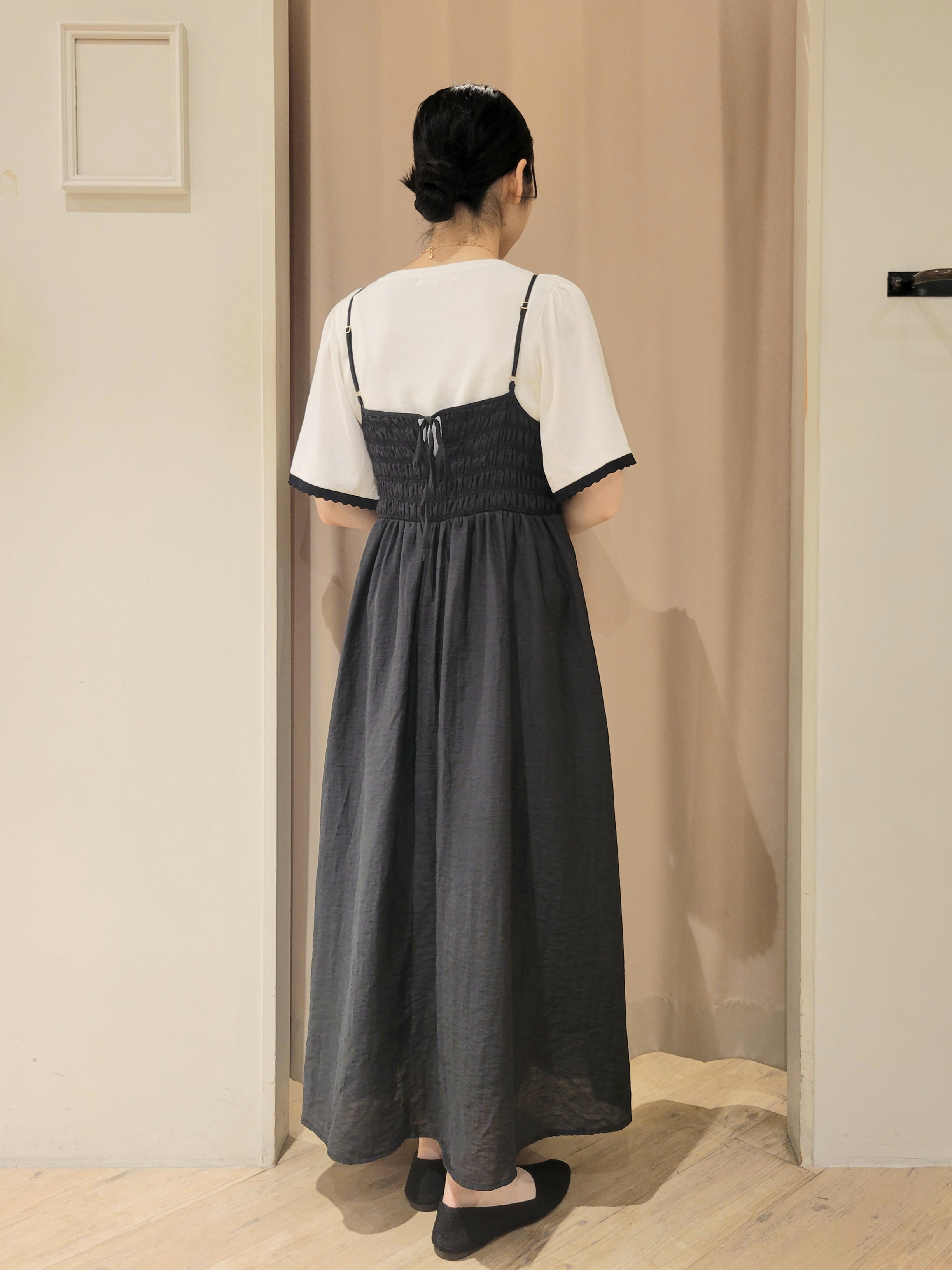 いそさんの「grove｜高評価！【シリーズ累計36万枚！名品ニット】やわらかドライタッチ スカラップスリーブニット」を使ったコーディネート
