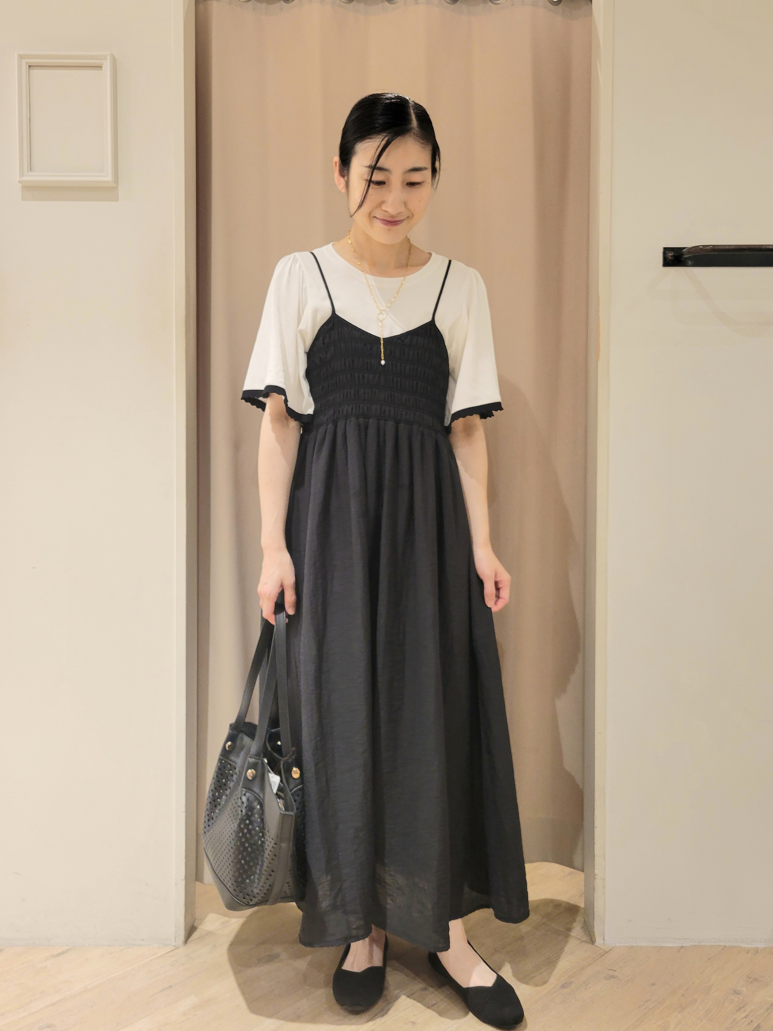 いそさんの「grove｜高評価！【シリーズ累計36万枚！名品ニット】やわらかドライタッチ スカラップスリーブニット」を使ったコーディネート