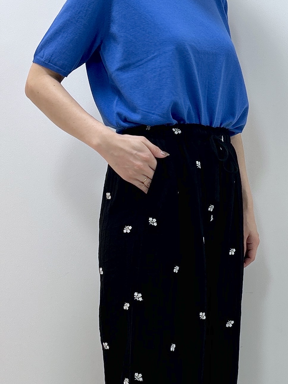 Kaiさんの「Dessin｜【9色展開/接触冷感/UVカット】ドライタッチサマーニットT」を使ったコーディネート