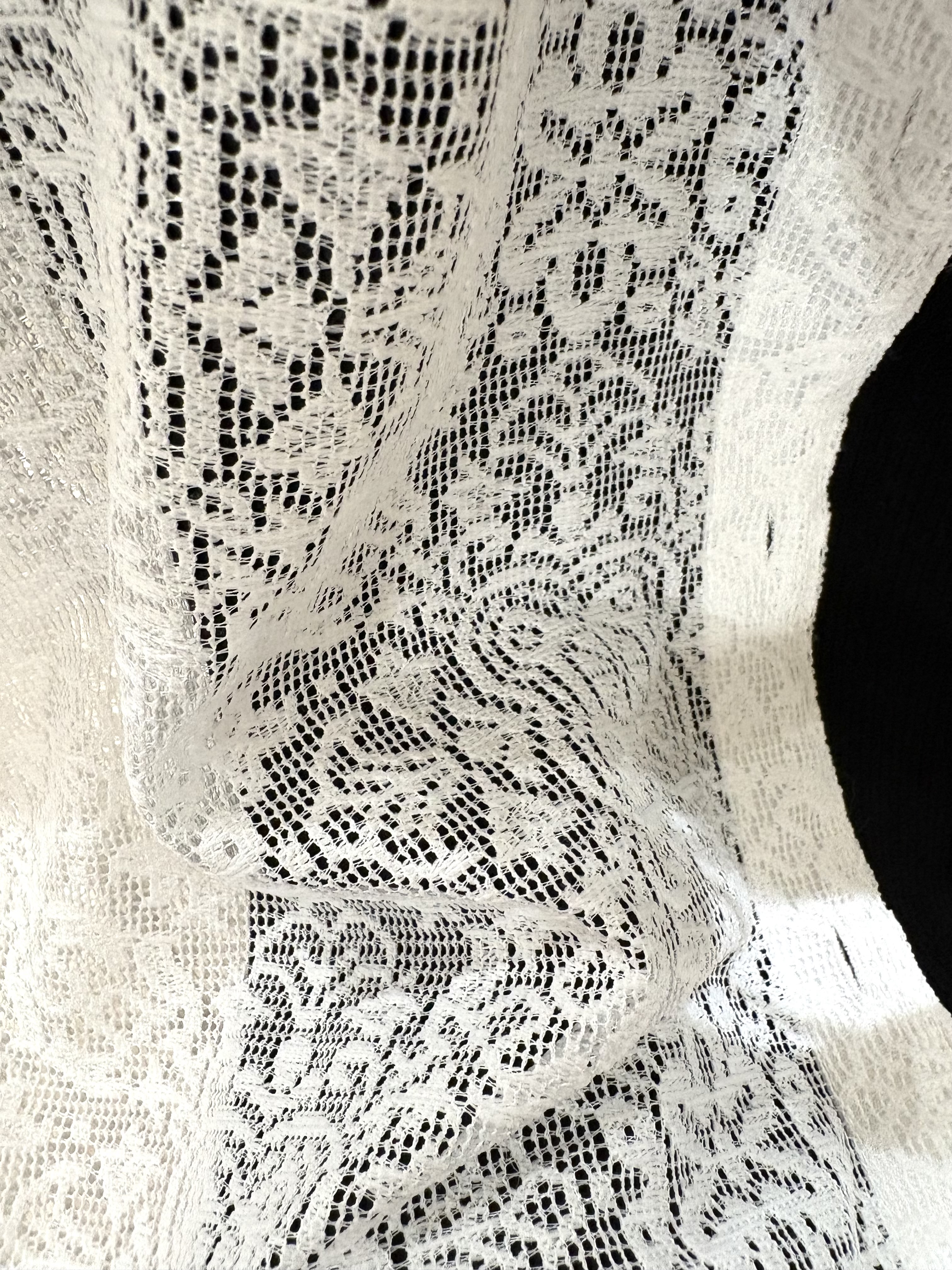 まぁさんさんの「grove｜【洗える・体型カバー】レースドルマンシャツ」を使ったコーディネート