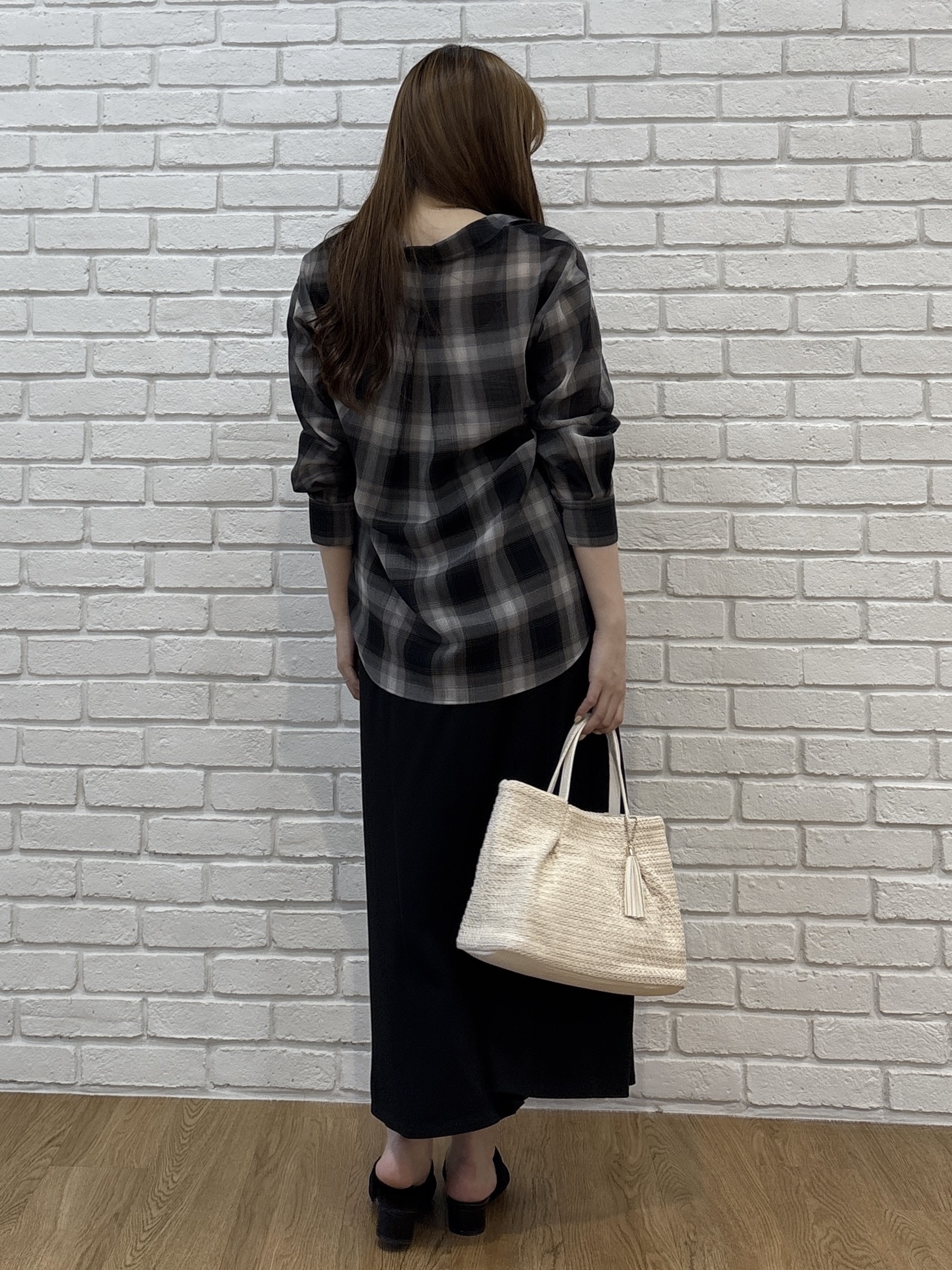 sayaさんの「grove｜シアーオンブレチェックシャツ」を使ったコーディネート