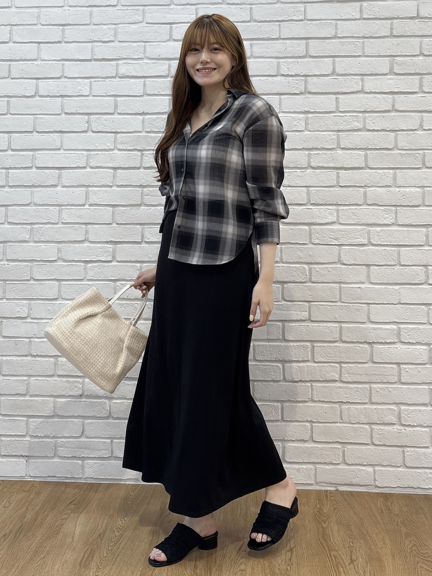 sayaさんの「grove｜シアーオンブレチェックシャツ」を使ったコーディネート