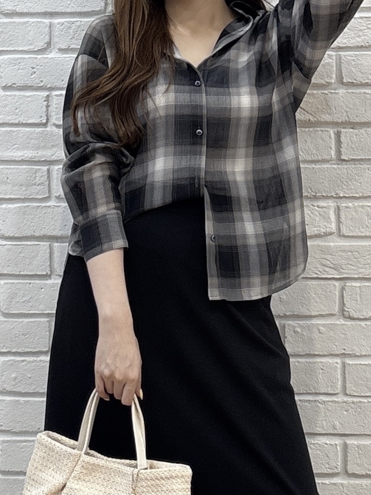 sayaさんの「grove｜シアーオンブレチェックシャツ」を使ったコーディネート