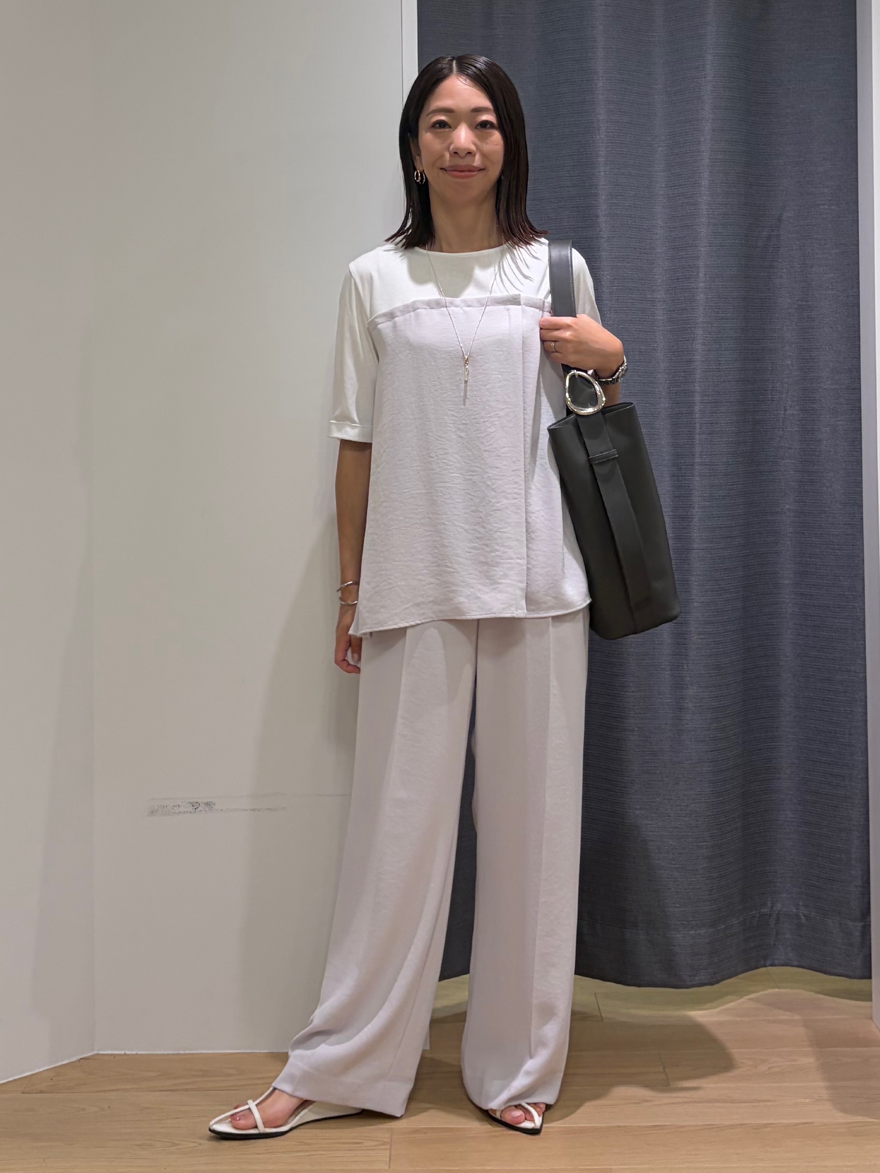 Mikoさんの「INDIVI｜【着る日傘／SETUP可能】ビスチェレイヤード風トップス」を使ったコーディネート