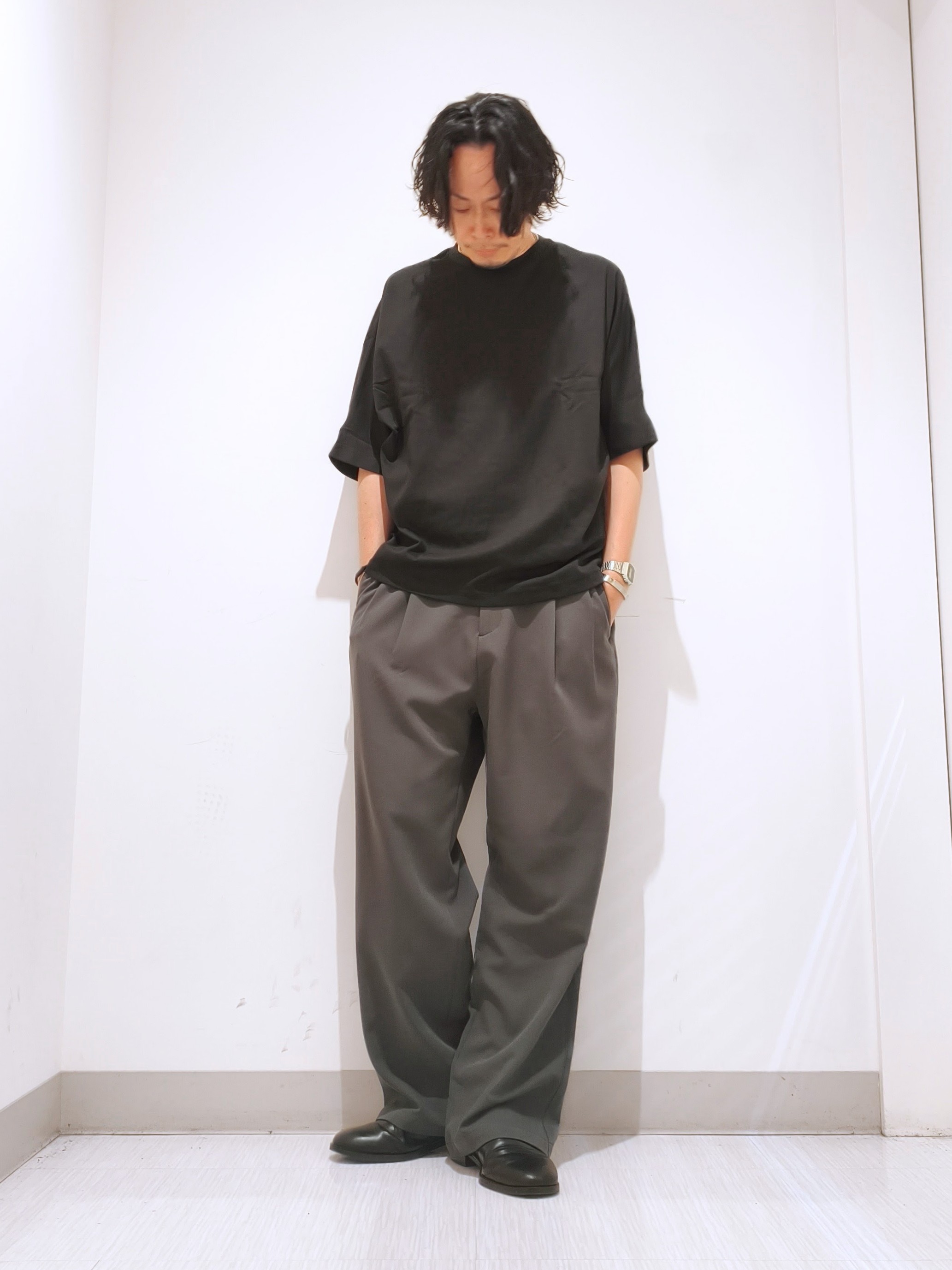 テラシンさんの「tk.TAKEO KIKUCHI｜【汗シミ防止／UVカット】sweat stain proof series ドルマンTシャツ」を使ったコーディネート