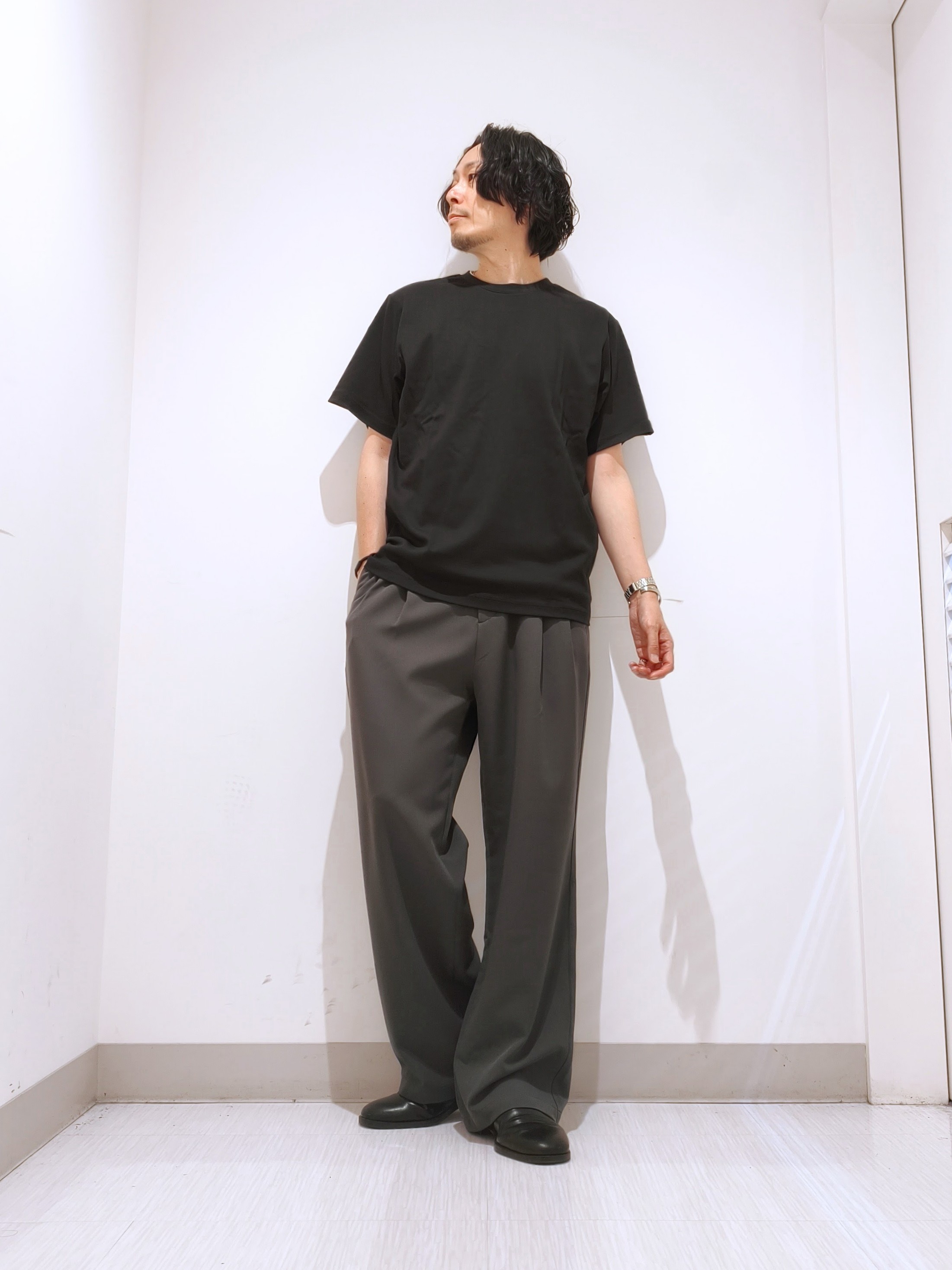 テラシンさんの「tk.TAKEO KIKUCHI｜【汗シミ防止／UVカット】sweat stain proof series レギュラーTシャツ」を使ったコーディネート