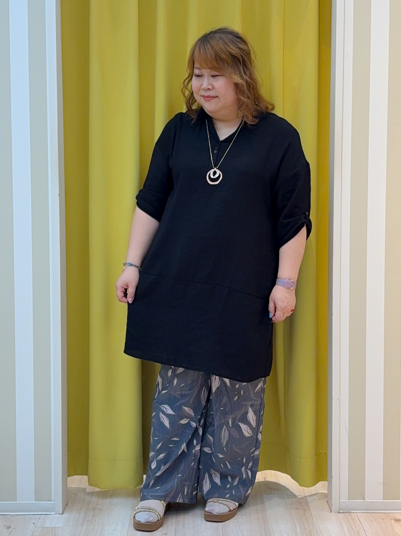 kotoさんさんの「SHOO･LA･RUE｜【S-LL/洗濯後しわになりにくい】ゆるっと体型カバー 7分袖コクーンチュニック」を使ったコーディネート