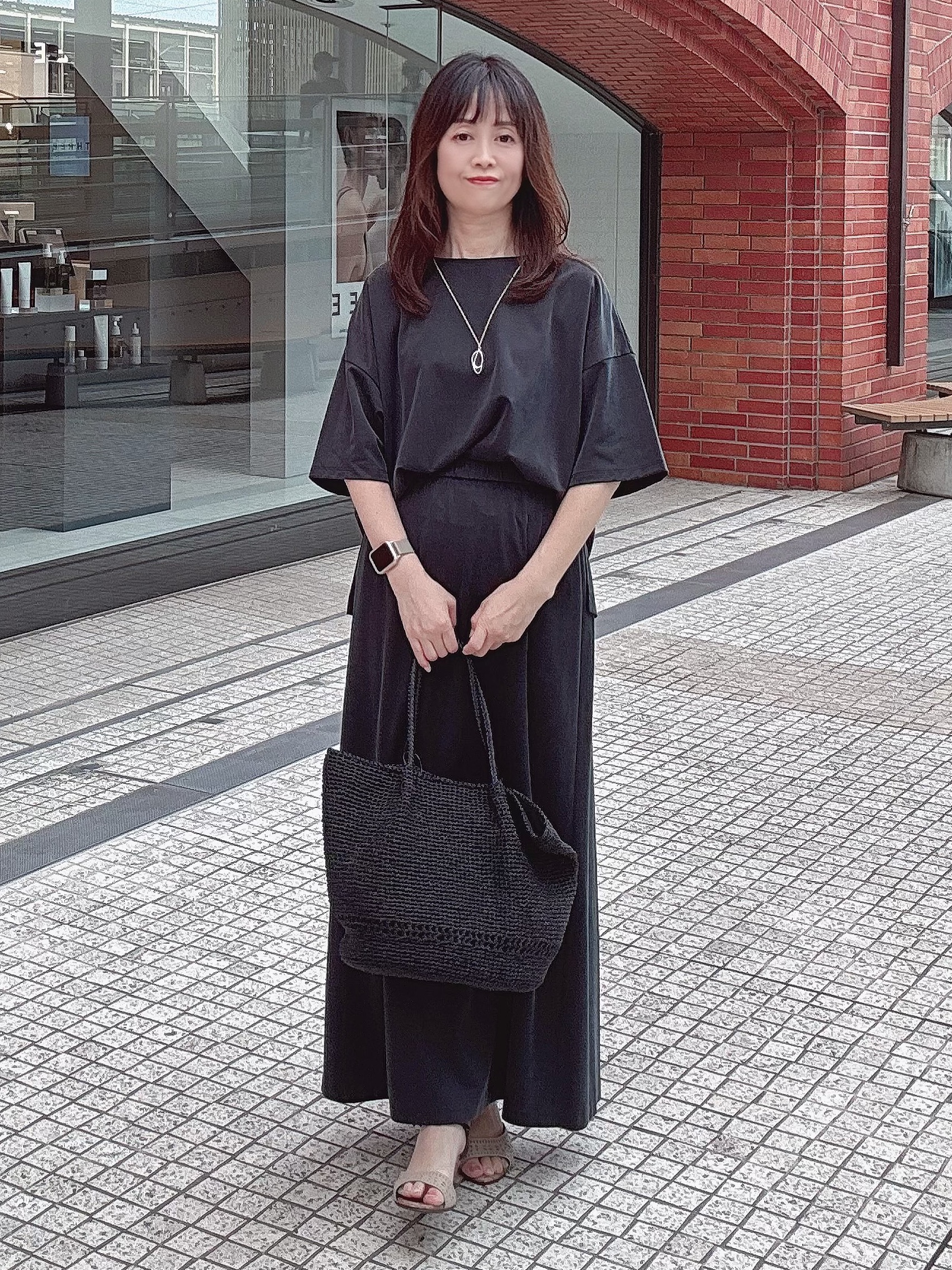 makiさんの「UNTITLED｜【きれいめTシャツ/セットアップ可】ヴィンテージライクプルオーバー」を使ったコーディネート