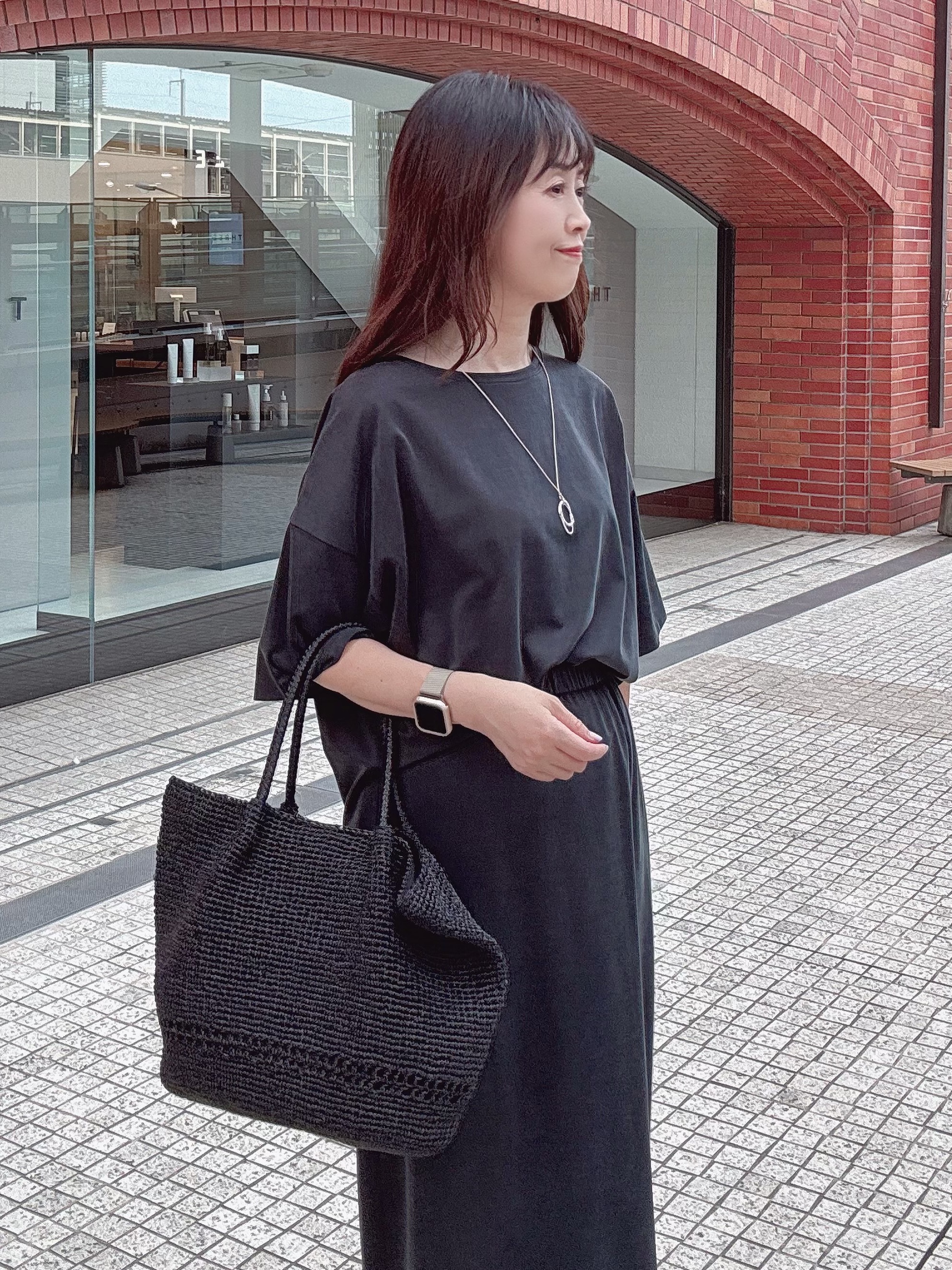 makiさんの「UNTITLED｜【きれいめTシャツ/セットアップ可】ヴィンテージライクプルオーバー」を使ったコーディネート