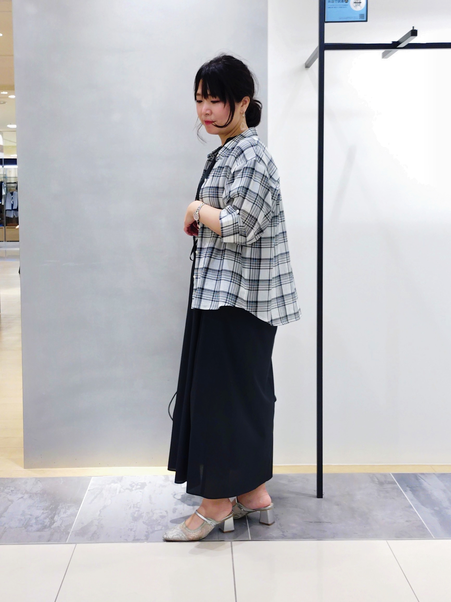 TOMOMIさんの「INDIVI｜【撥水／UVカット】ベルト付きワンピース」を使ったコーディネート